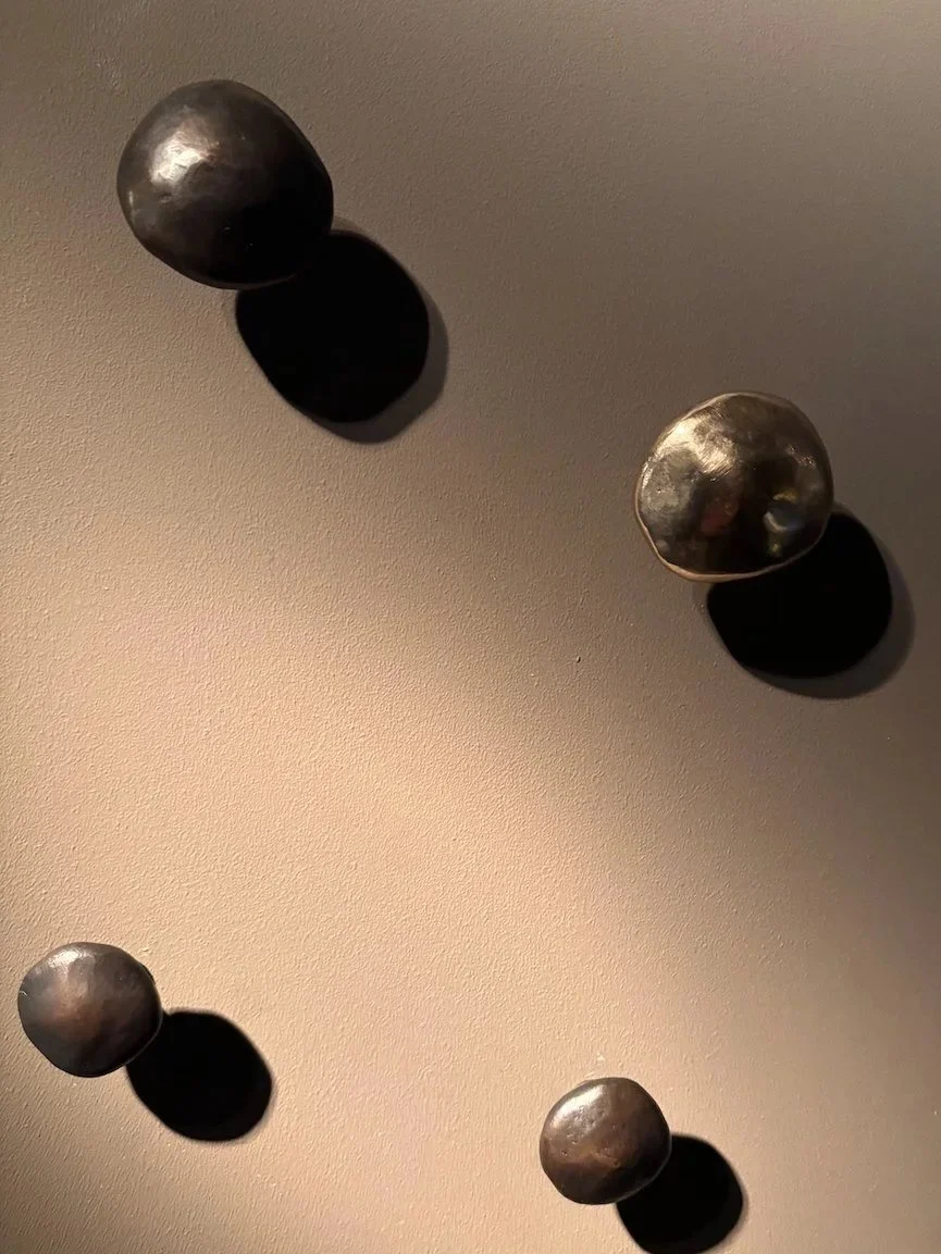 OCHRE. Handles. News. Nyhed. patinated bronze or polished nickel. 