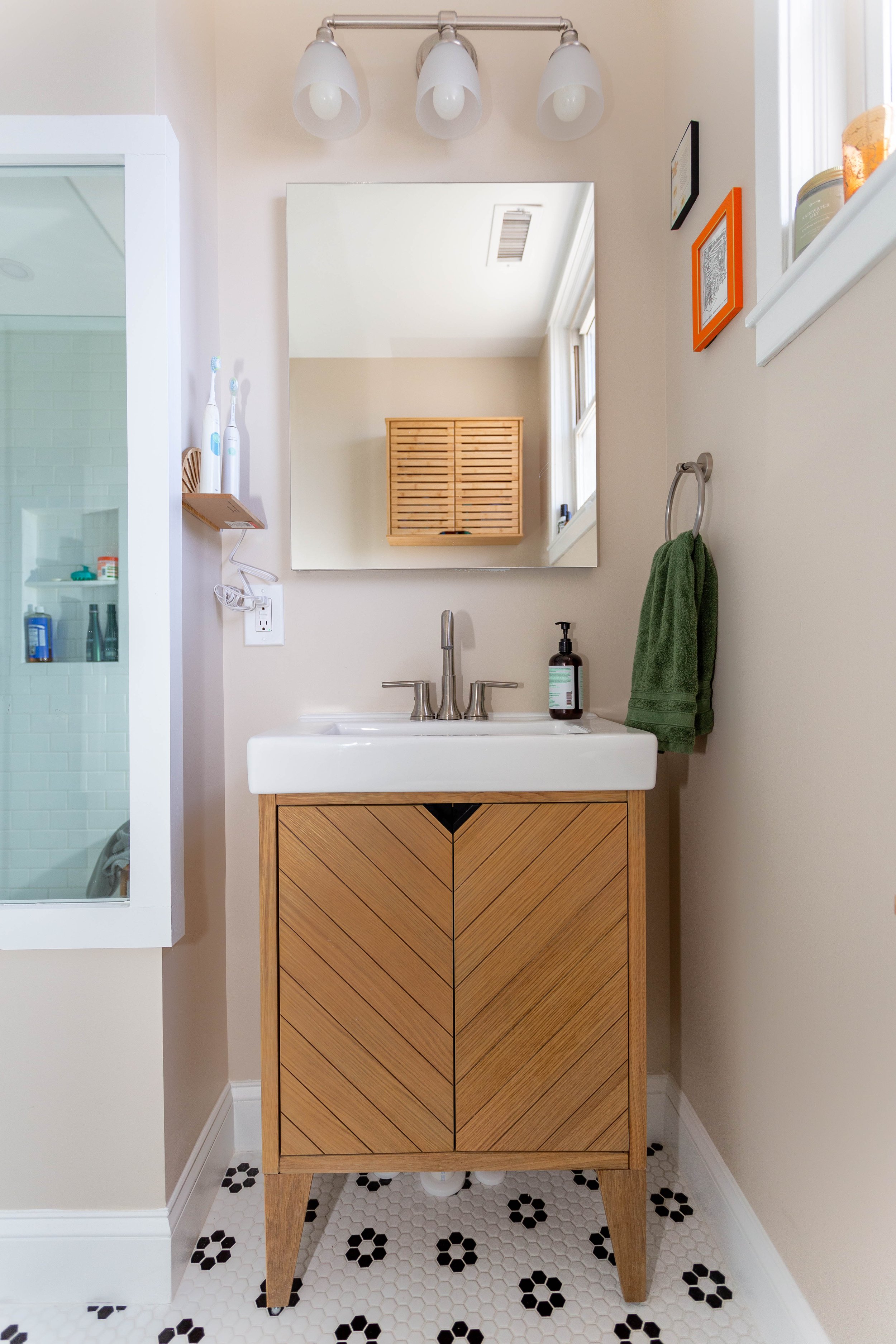 Goldberg_Bathroom-2 (1).jpg