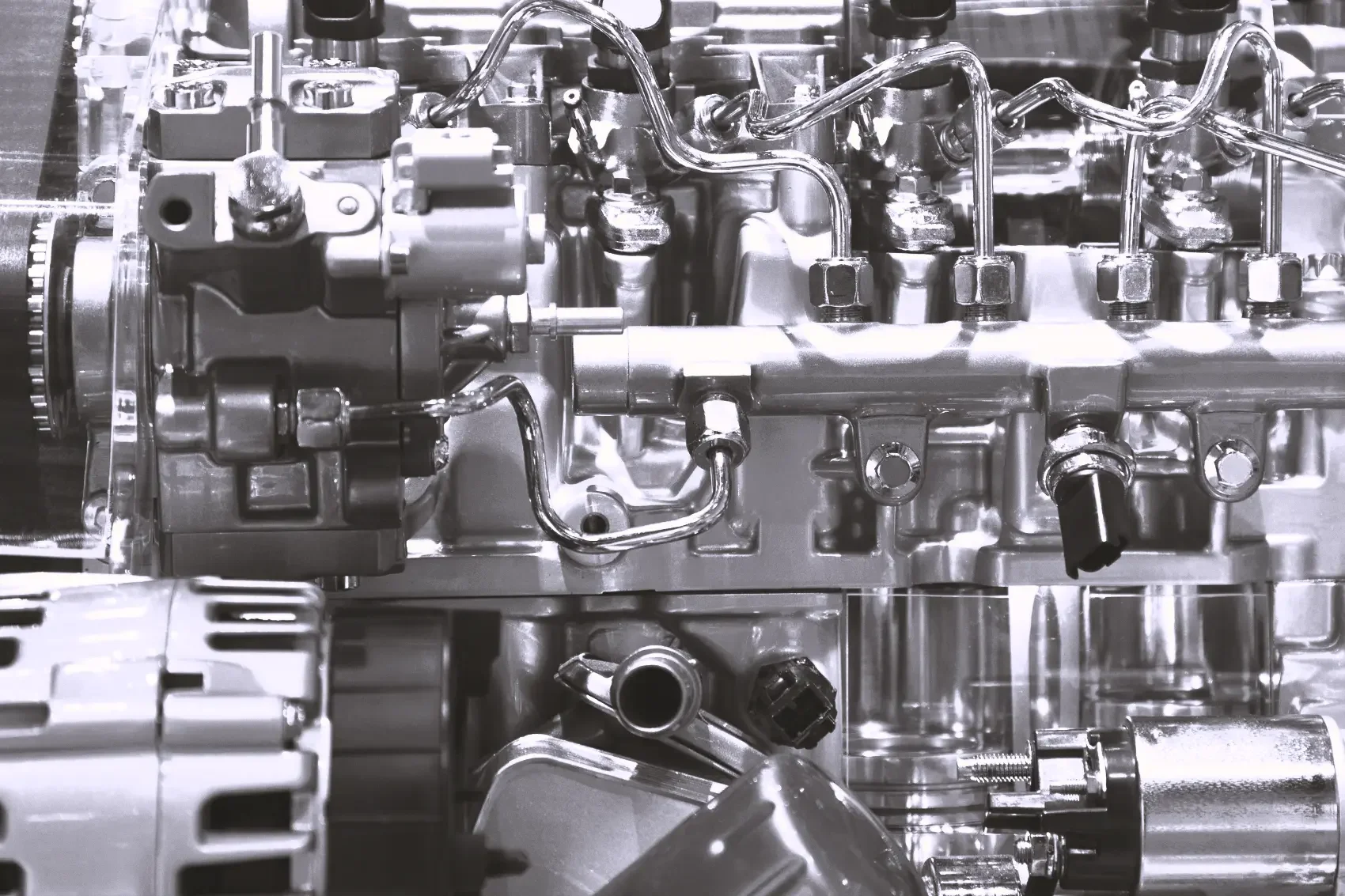 Engine with common rail injection