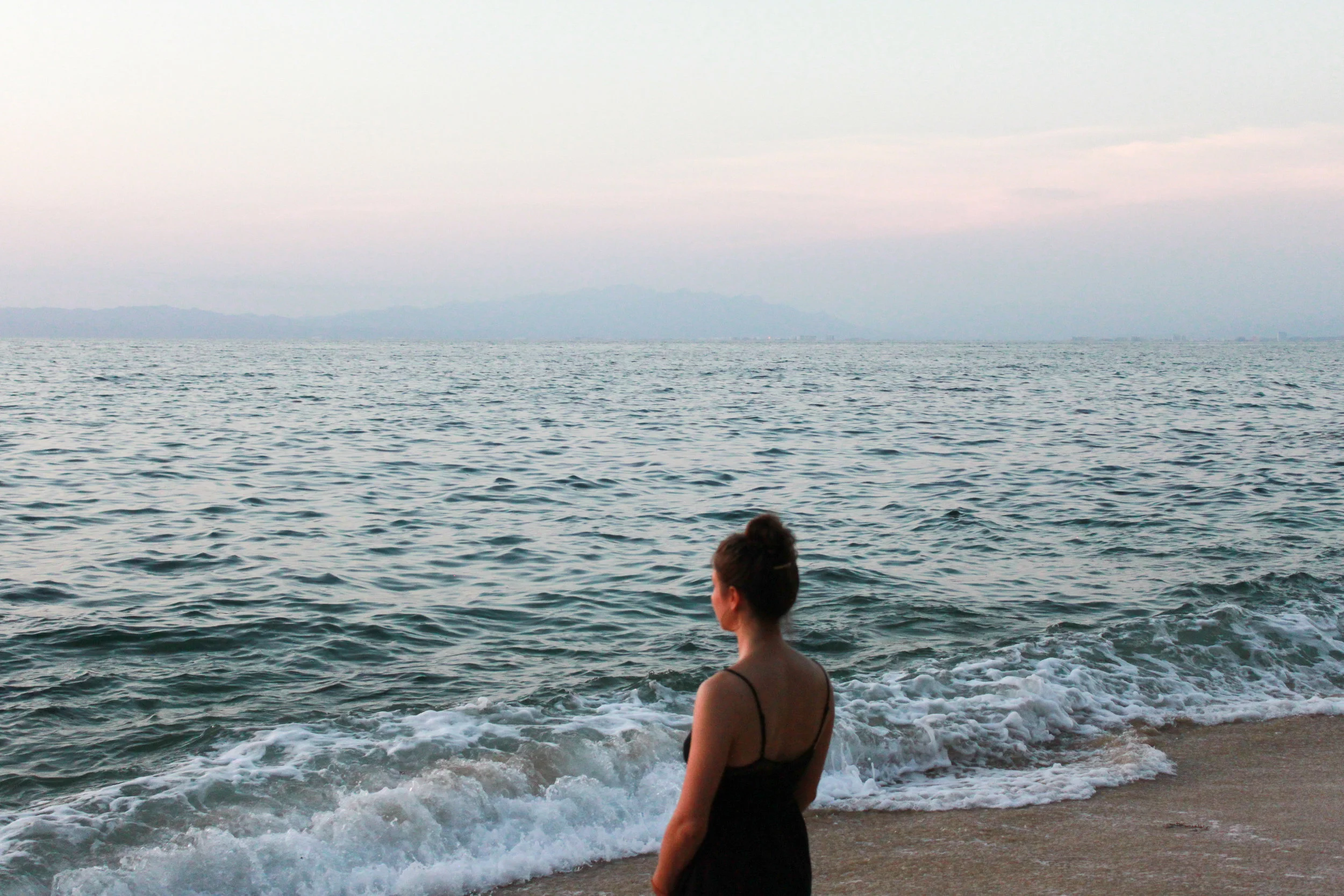 meredith_xinalani_ocean (1 of 1).jpg