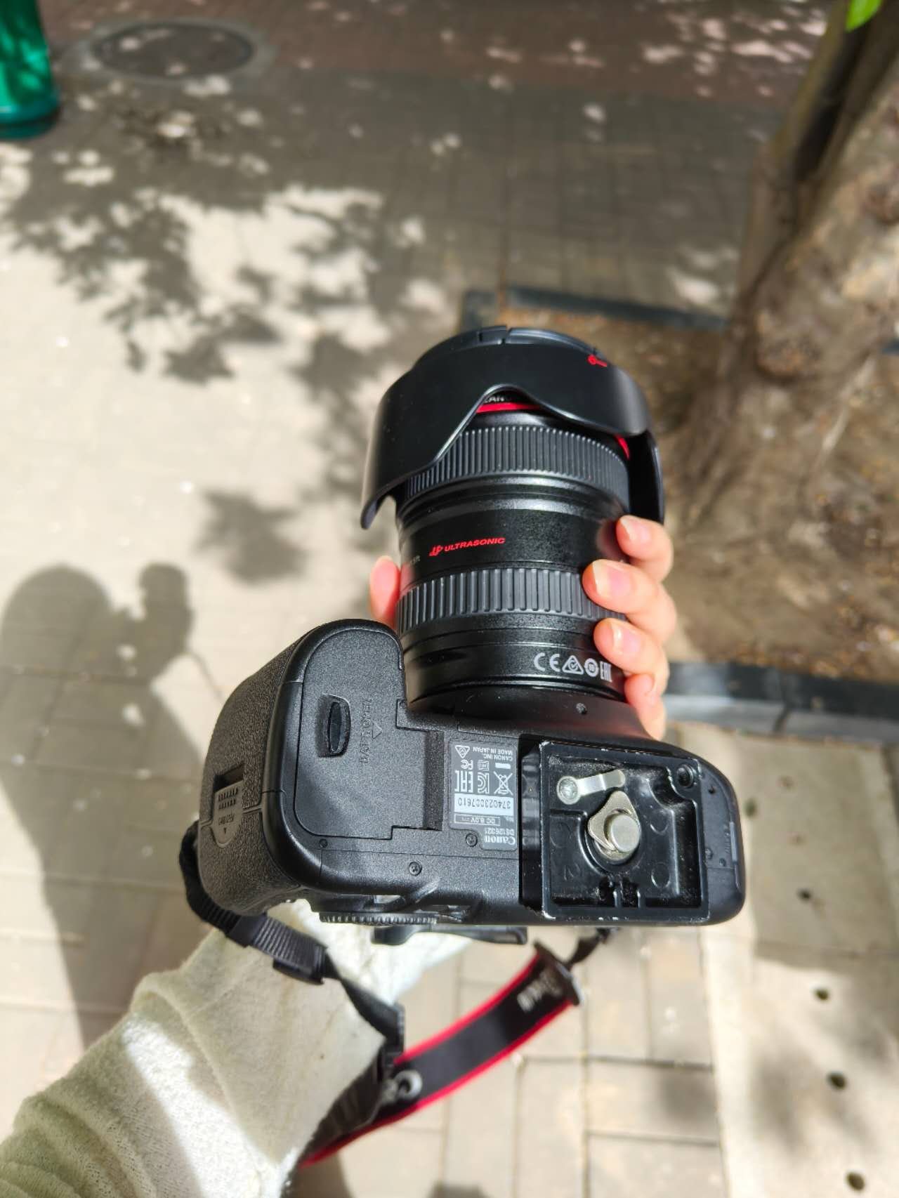 I use photography as a way to observe spaces, people, and everyday systems more carefully.