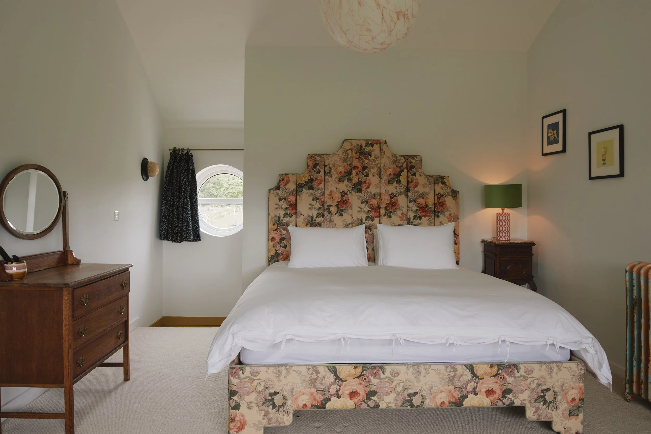 sink into the Super King bed at Molly's