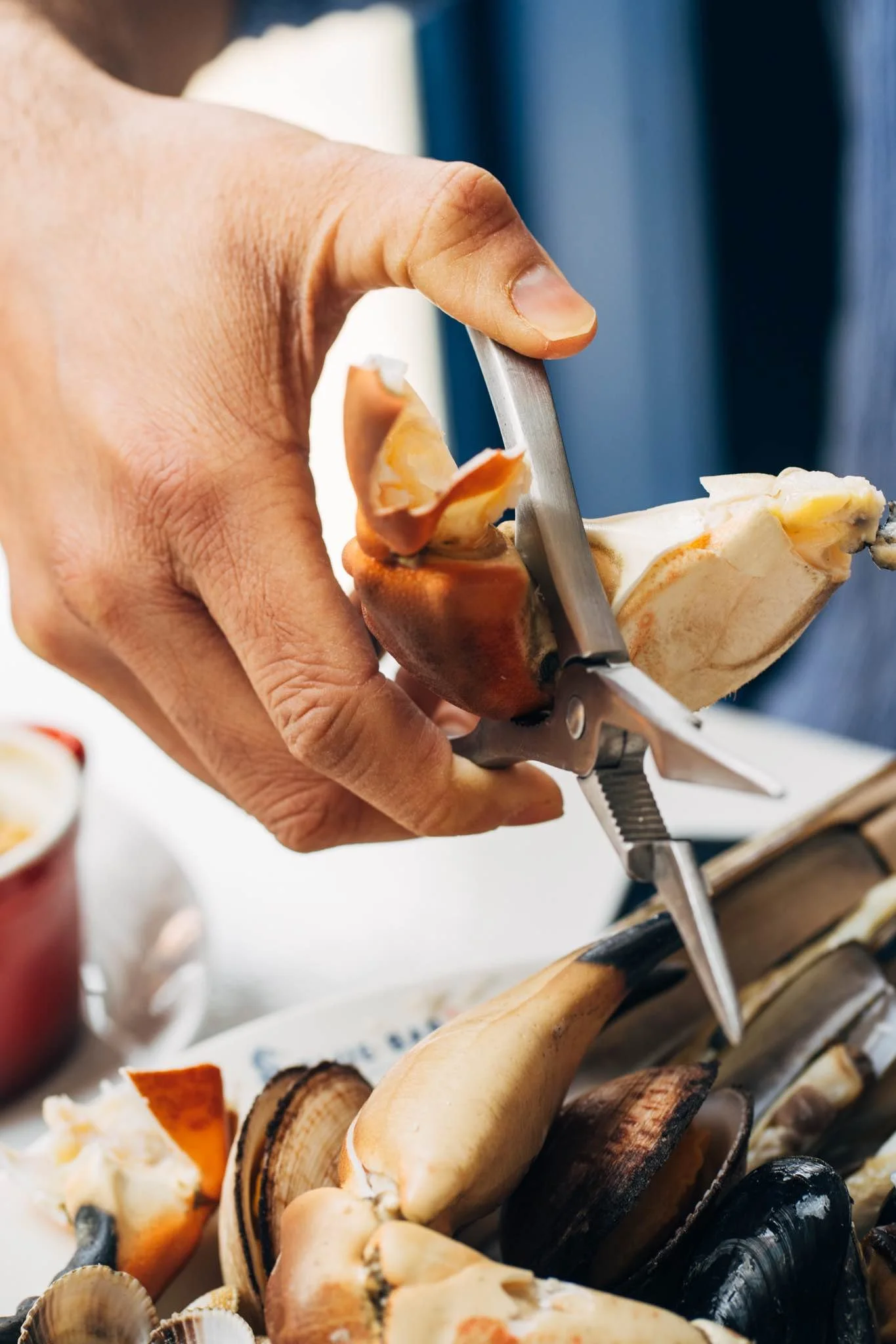 BLUE BAR 1_FABIAN CALIS_30-03-2022_00353_5_11zon.jpg