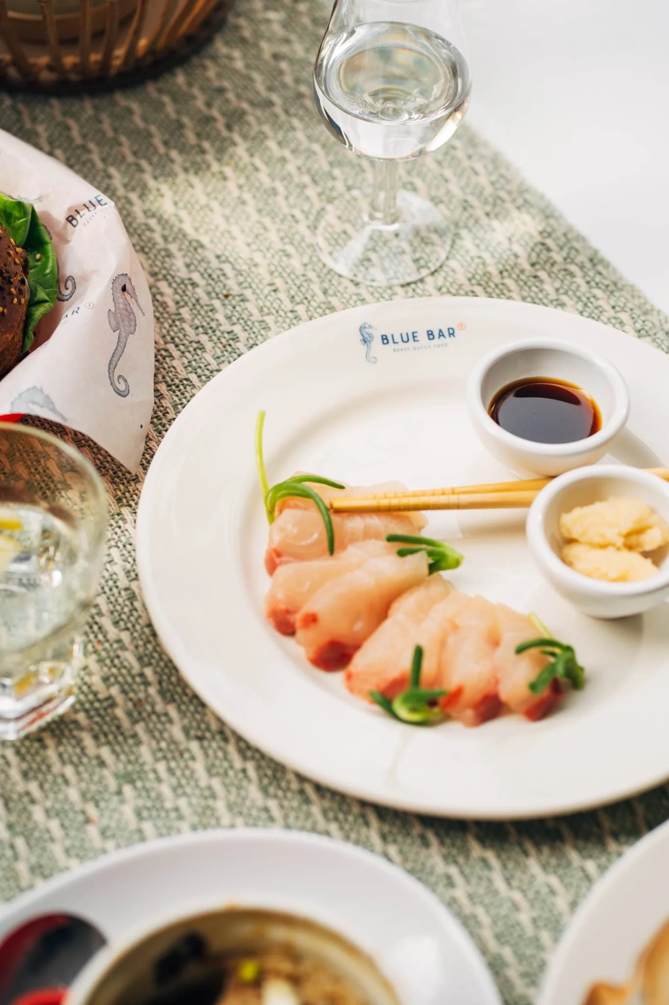 BLUE BAR 1_FABIAN CALIS_30-03-2022_00488_7_11zon.jpg