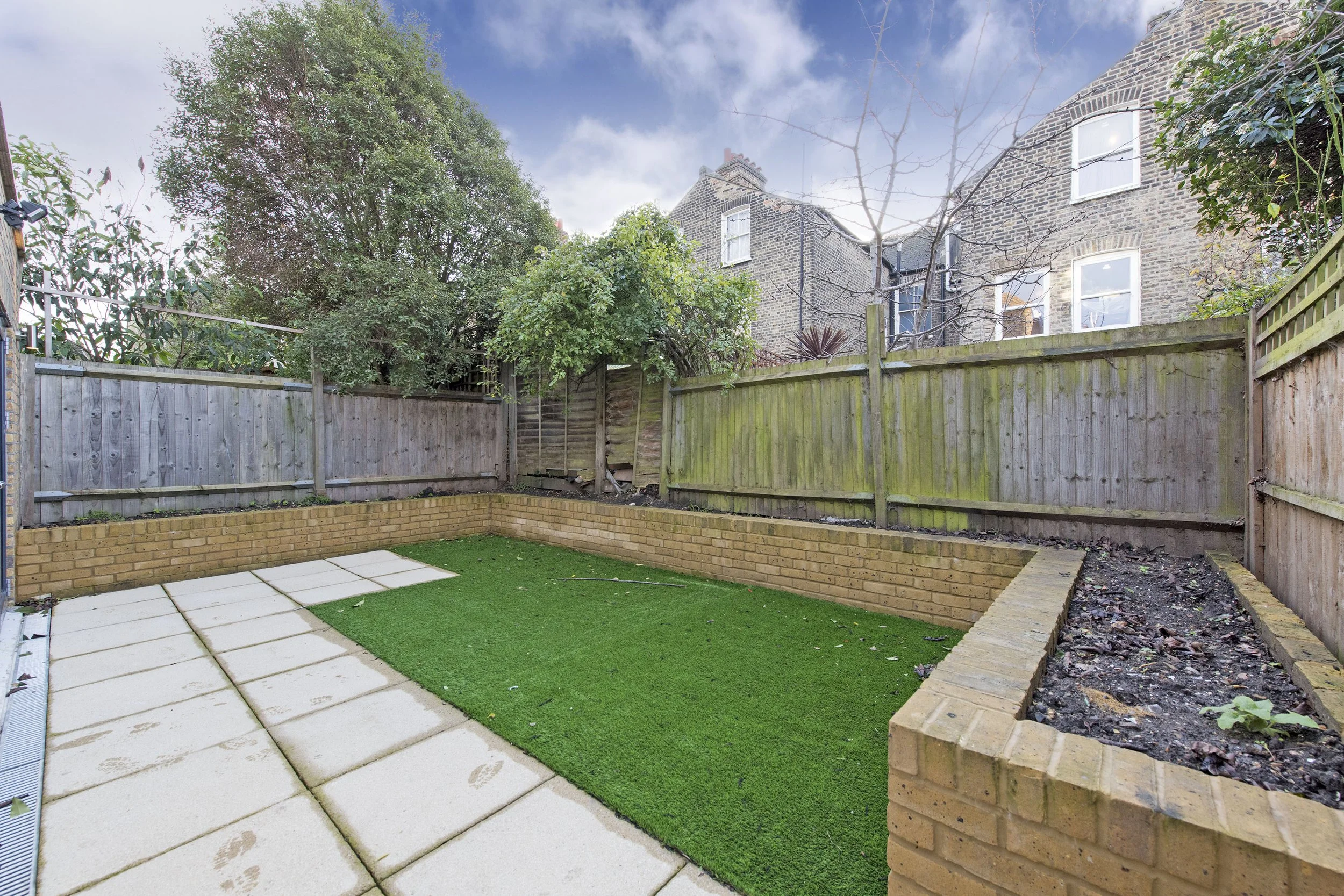 86 Belleville Rd Gdn L.jpg