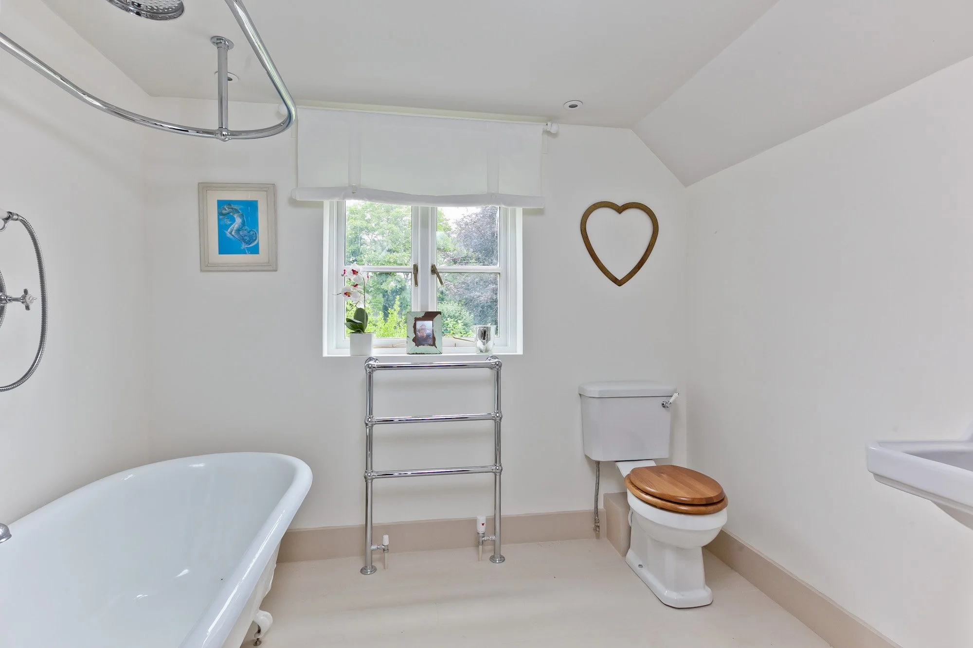 Japonica Cottage, The Green-13.jpg