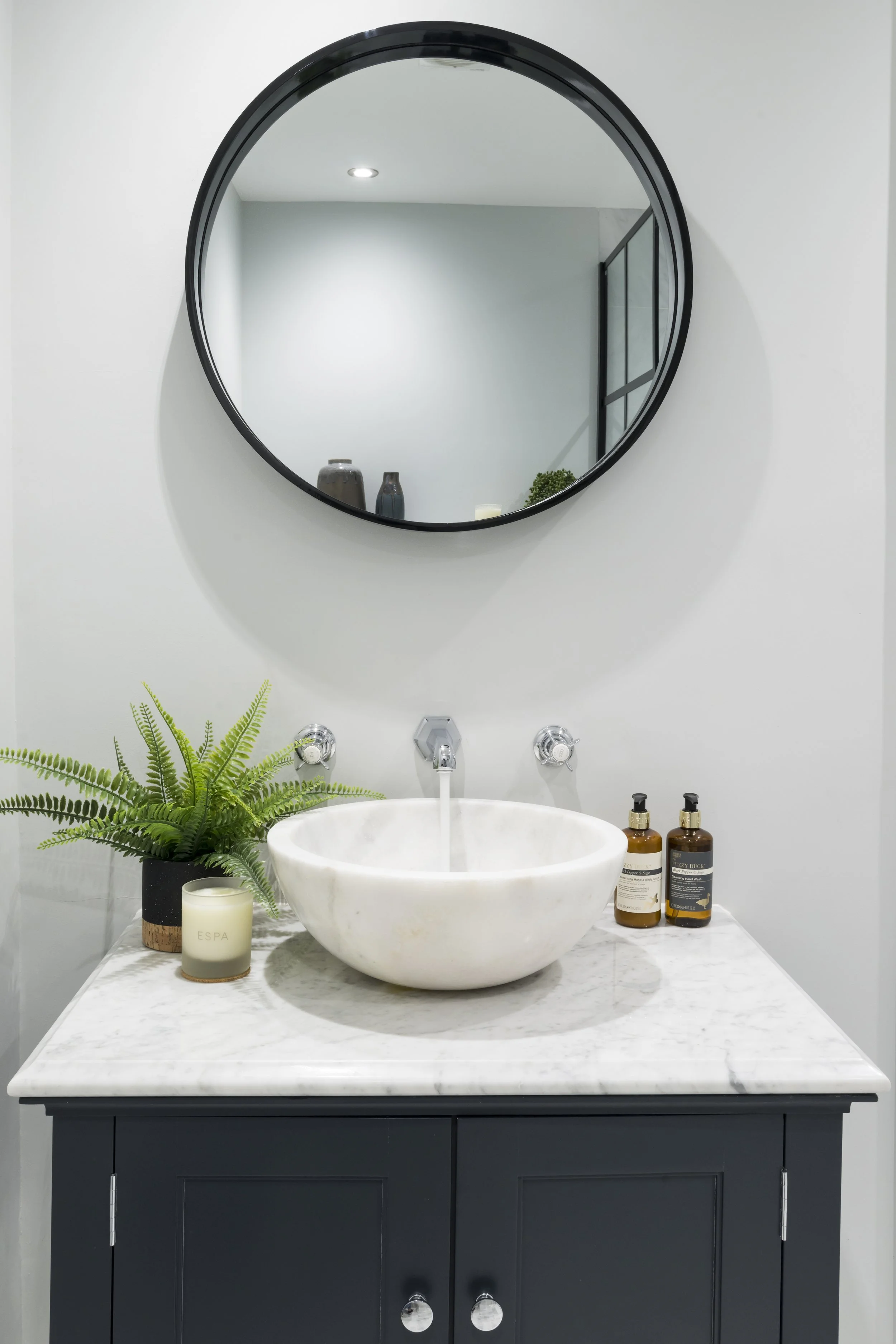 ExhibitionRd_VR_11 copy.JPG