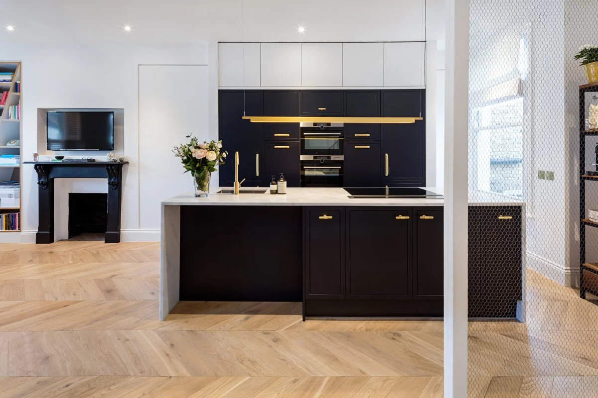 Montholme Road Loft, SW11