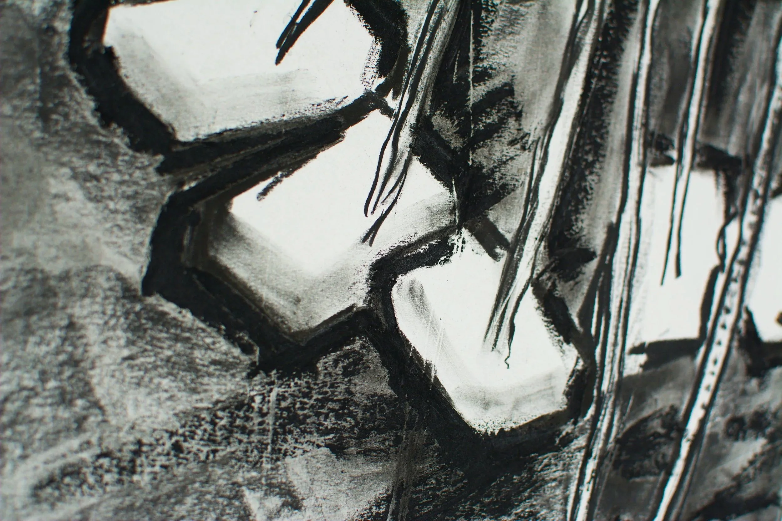 Nahaufnahme, Skizze für Installation, 43 x 60cm, Kohle auf Papier, von zeitgenössischem Düsseldorfer Künstler Eduard Winklhofer, Atelier Düsseldorf