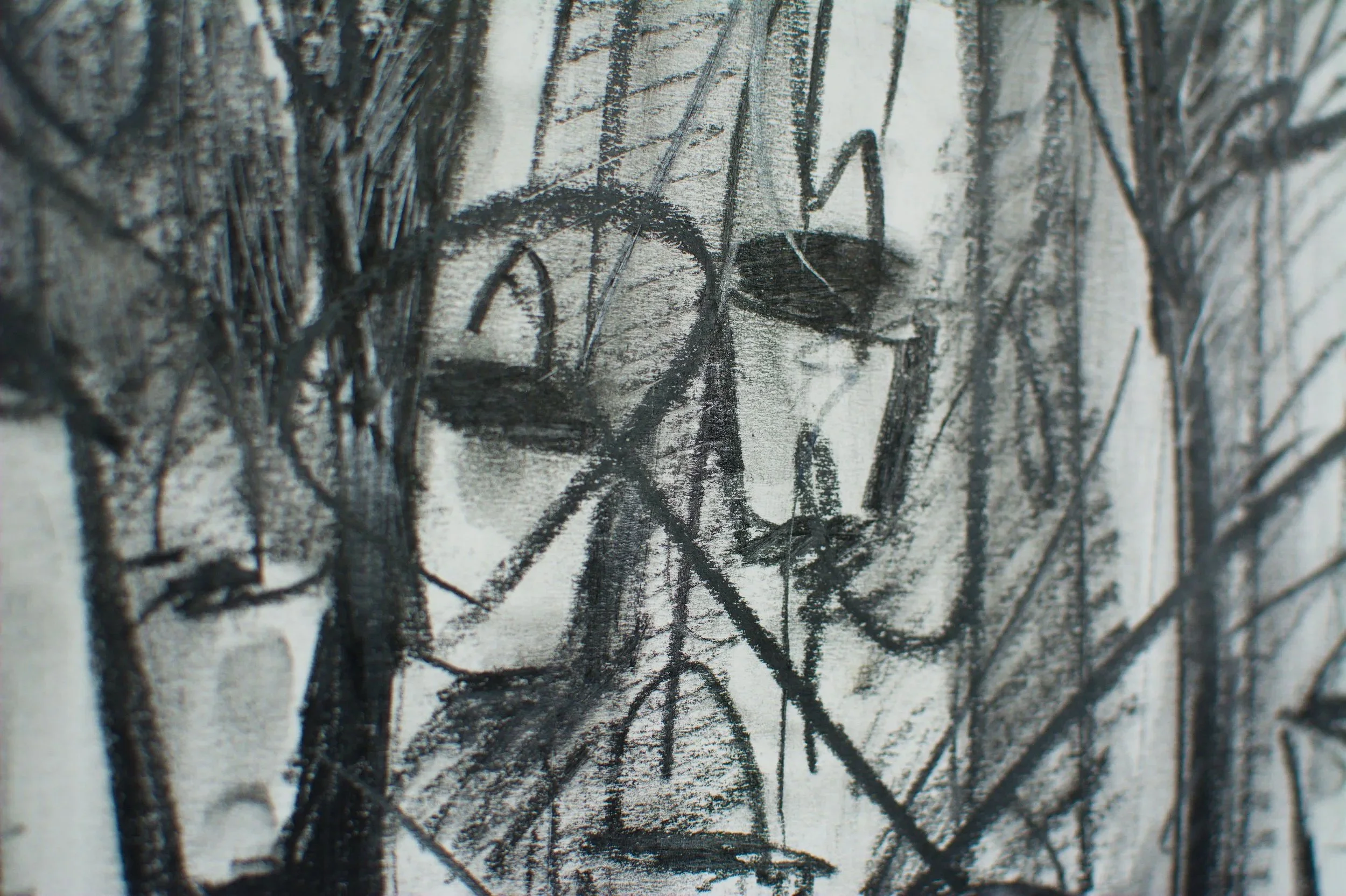 Nahaufnahme, Skizze für Installation, 43 x 60cm, Kohle auf Papier, von zeitgenössischem Düsseldorfer Künstler Eduard Winklhofer, Atelier Düsseldorf