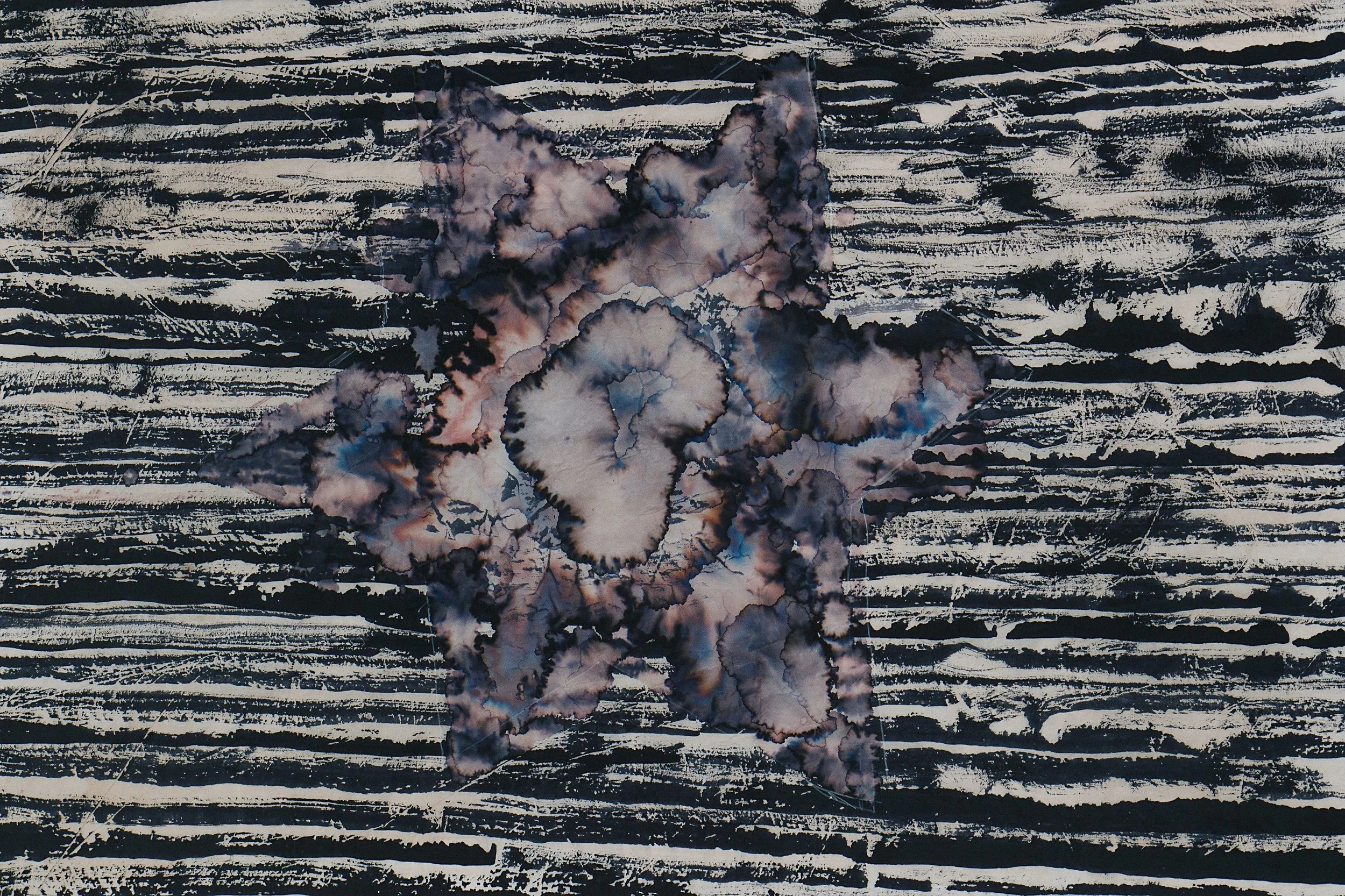 Kunstwerk aktuell, Wandbild, Stern, Tinte auf japanischem Reispapier, 70 x 100cm, von zeitgenössischem Düsseldorfer Künstler Eduard Winklhofer, Atelier Düsseldorf