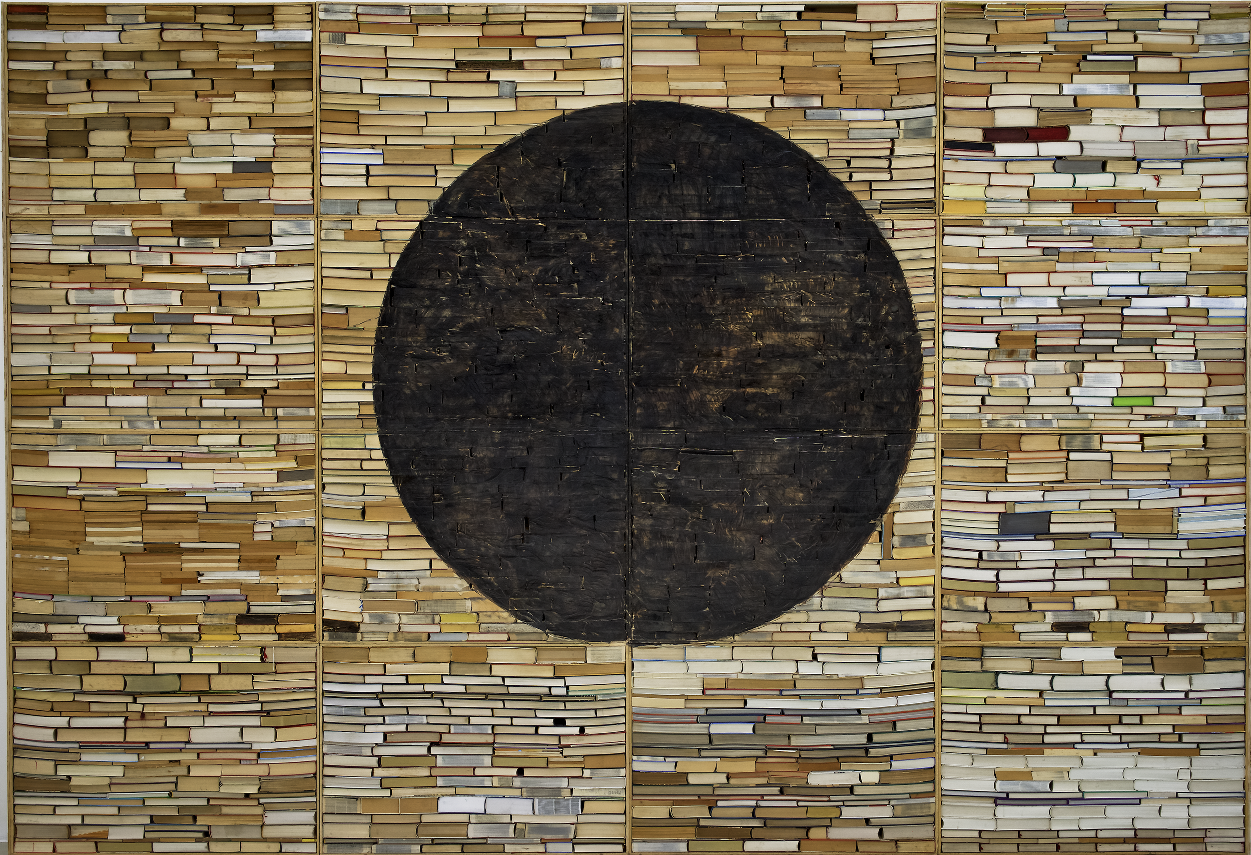 Eduard Winklhofer, zeitgenössische Kunst Düsseldorf, Künstler Atelier Düsseldorf, Moderne Installation, Bücherwand, Ausstellung Italien