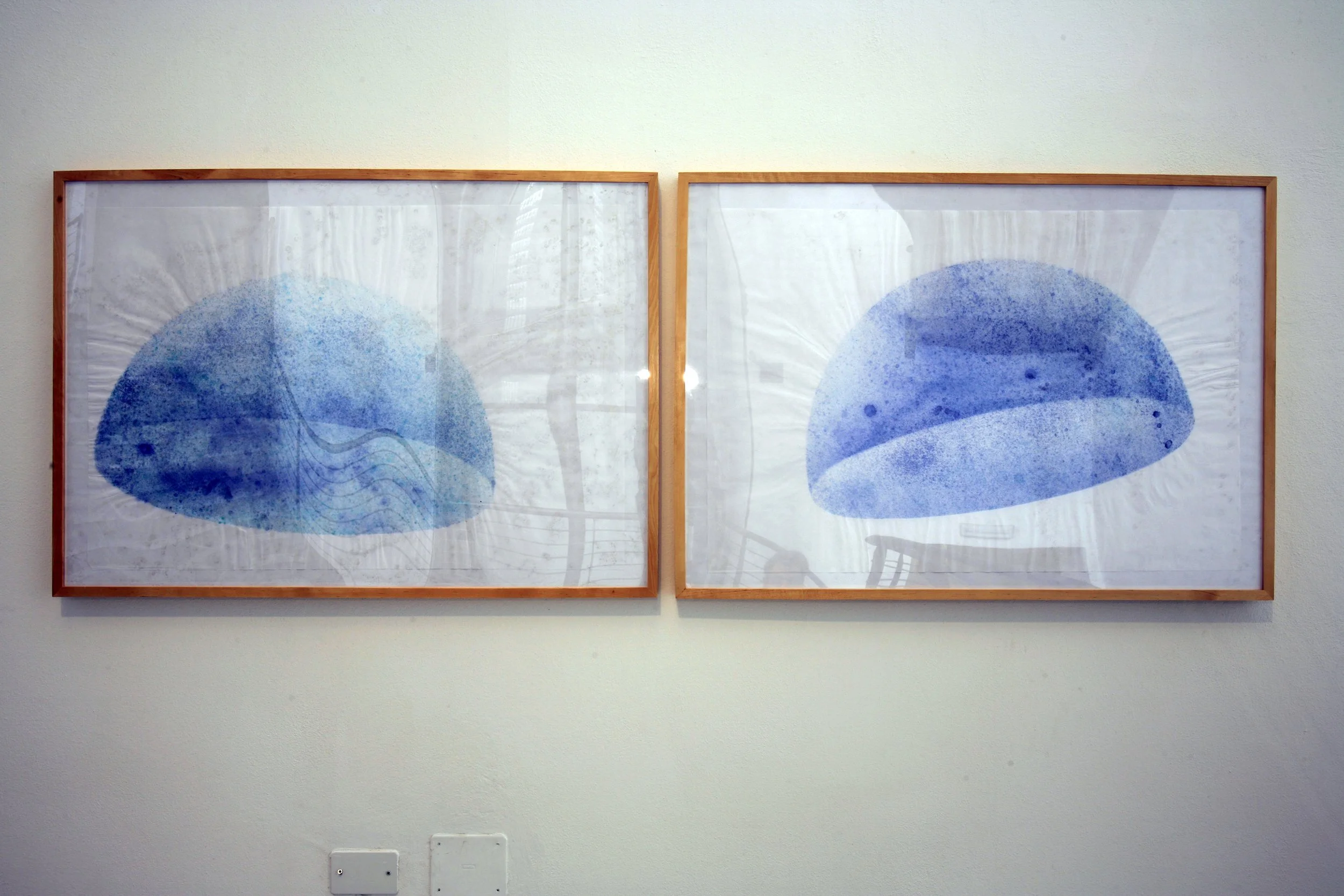 Aquarell Kuppeln auf japanischem Reispapier, Ausstellung vom zeitgenössischen Düsseldorfer Künstler Eduard Winklhofer