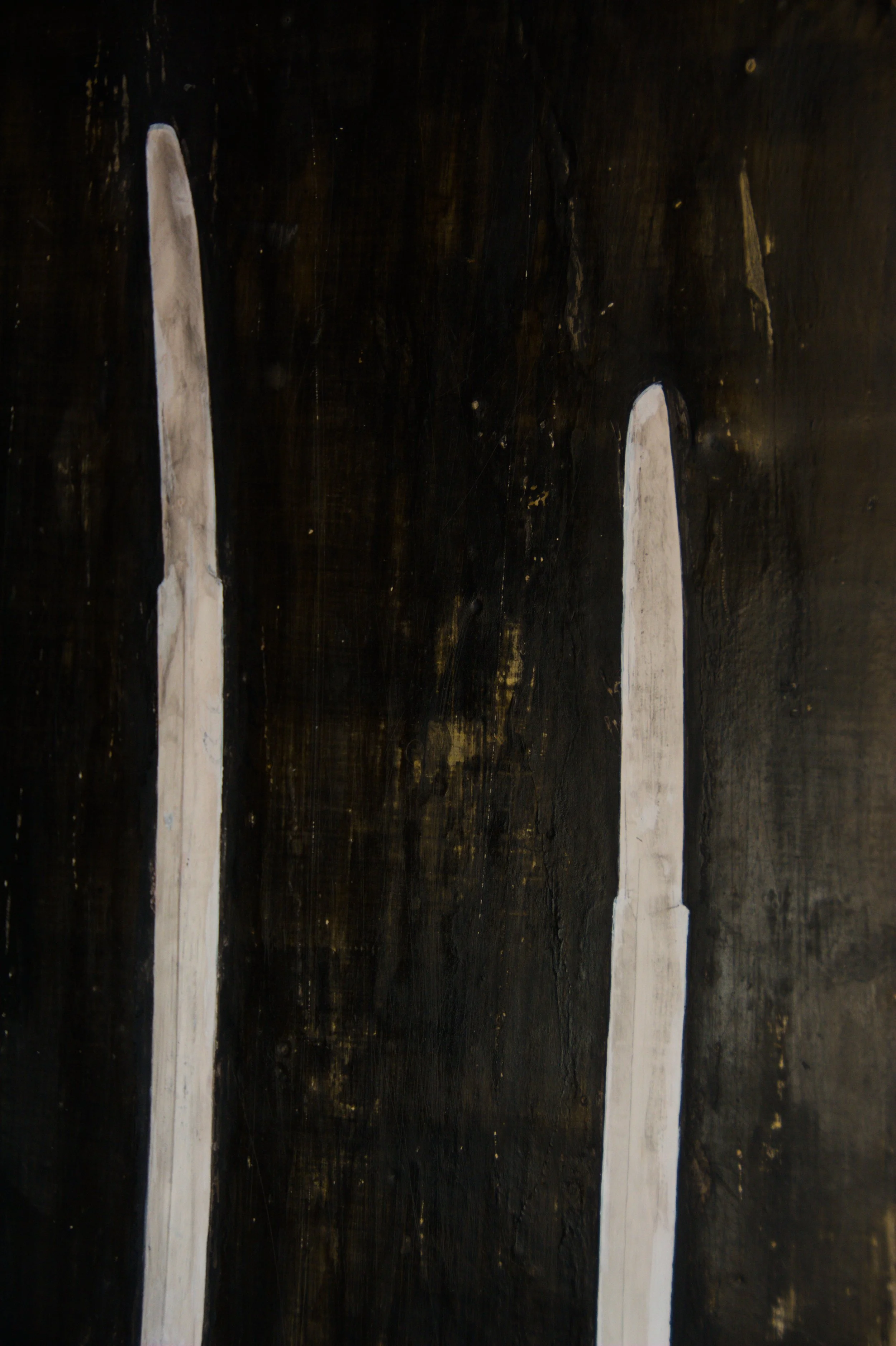 Nahaufnahme, Kunstwerk aktuell, Wandbild, Schriftbild, Klingen, 70 x 100cm, Pigment, Schellack, Französischer Stuck auf Gipsplatte, von zeitgenössischem Düsseldorfer Künstler Eduard Winklhofer, Atelier Düsseldorf