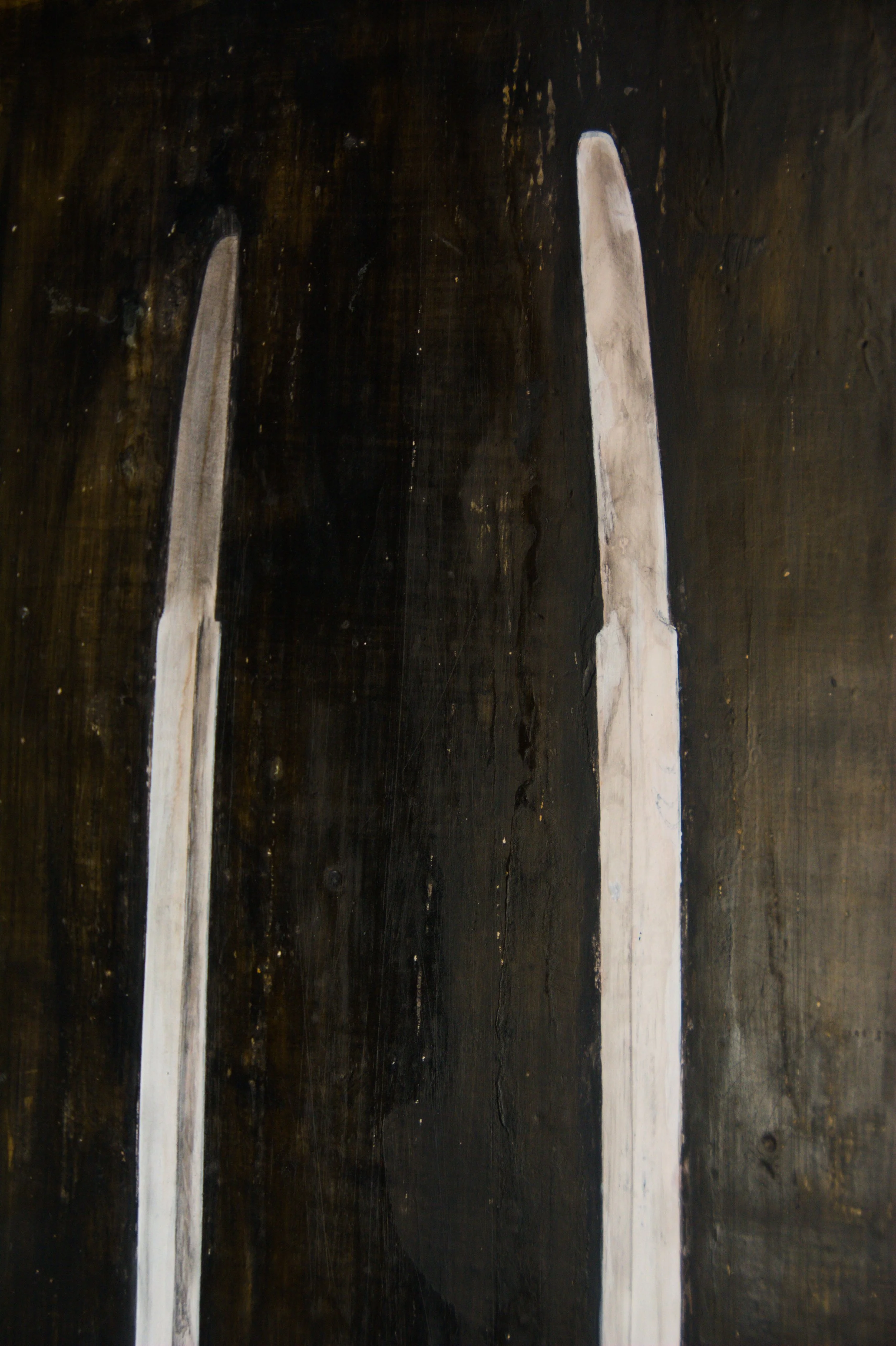 Nahaufnahme, Kunstwerk aktuell, Wandbild, Schriftbild, Klingen, 70 x 100cm, Pigment, Schellack, Französischer Stuck auf Gipsplatte, von zeitgenössischem Düsseldorfer Künstler Eduard Winklhofer, Atelier Düsseldorf