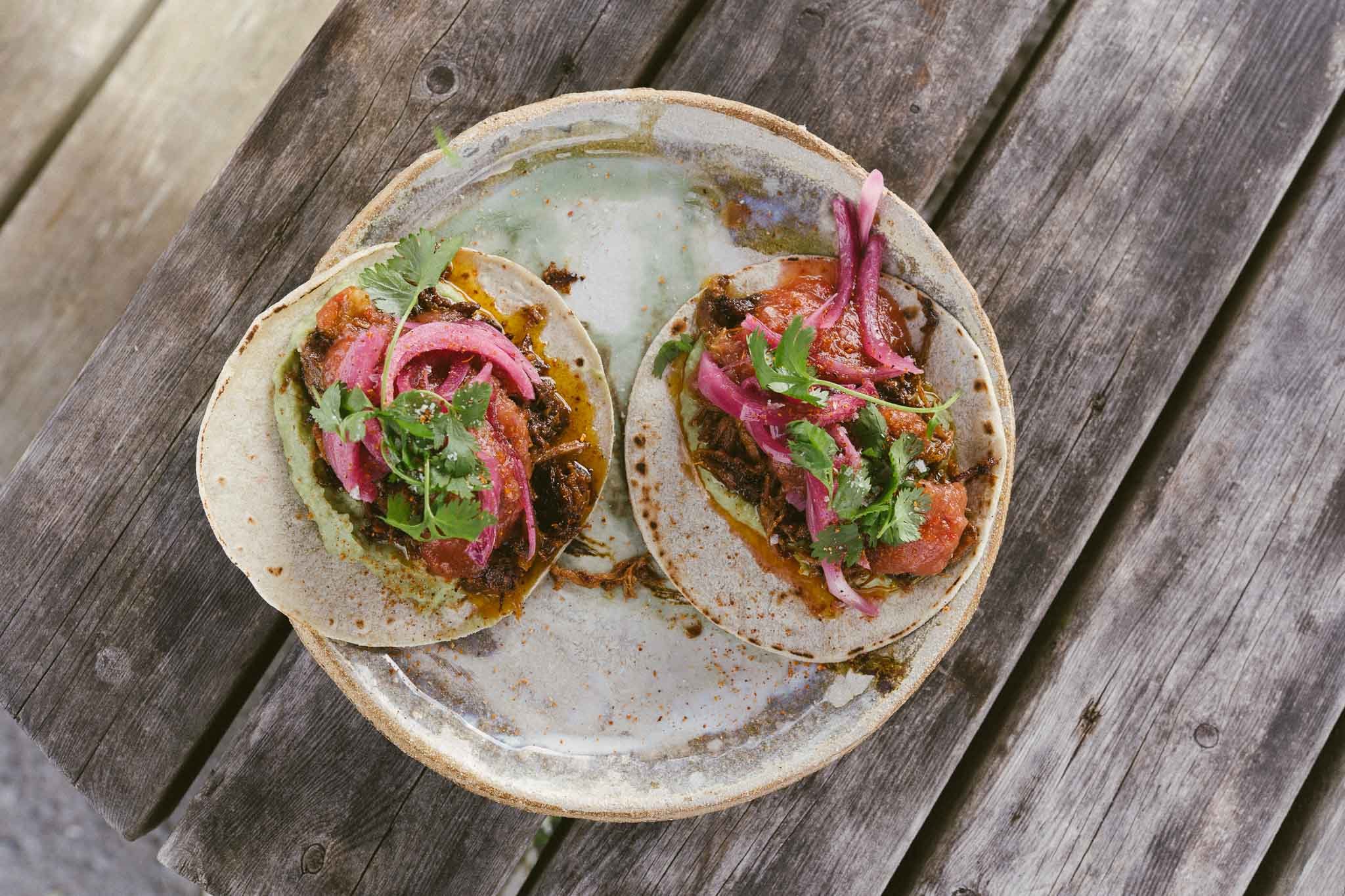 Tacos. Bilde av god mat på en tallerken. 