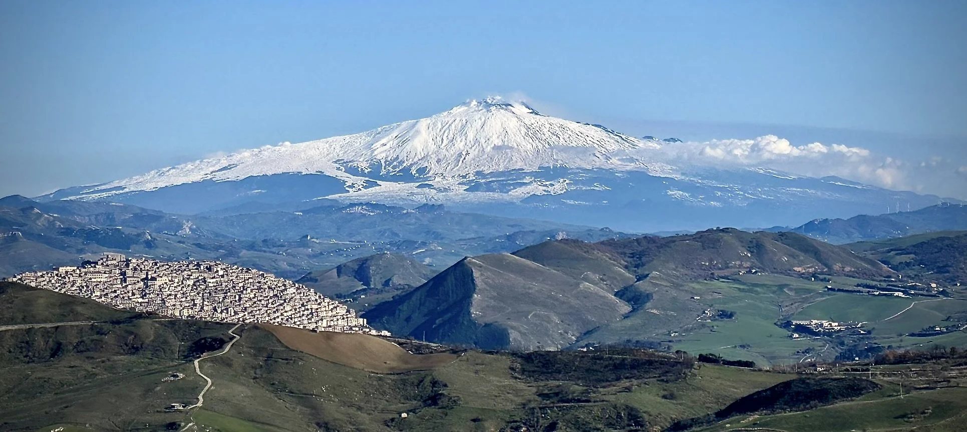 02 - 05 MOUNT etna FROM DISTANCE .jpg