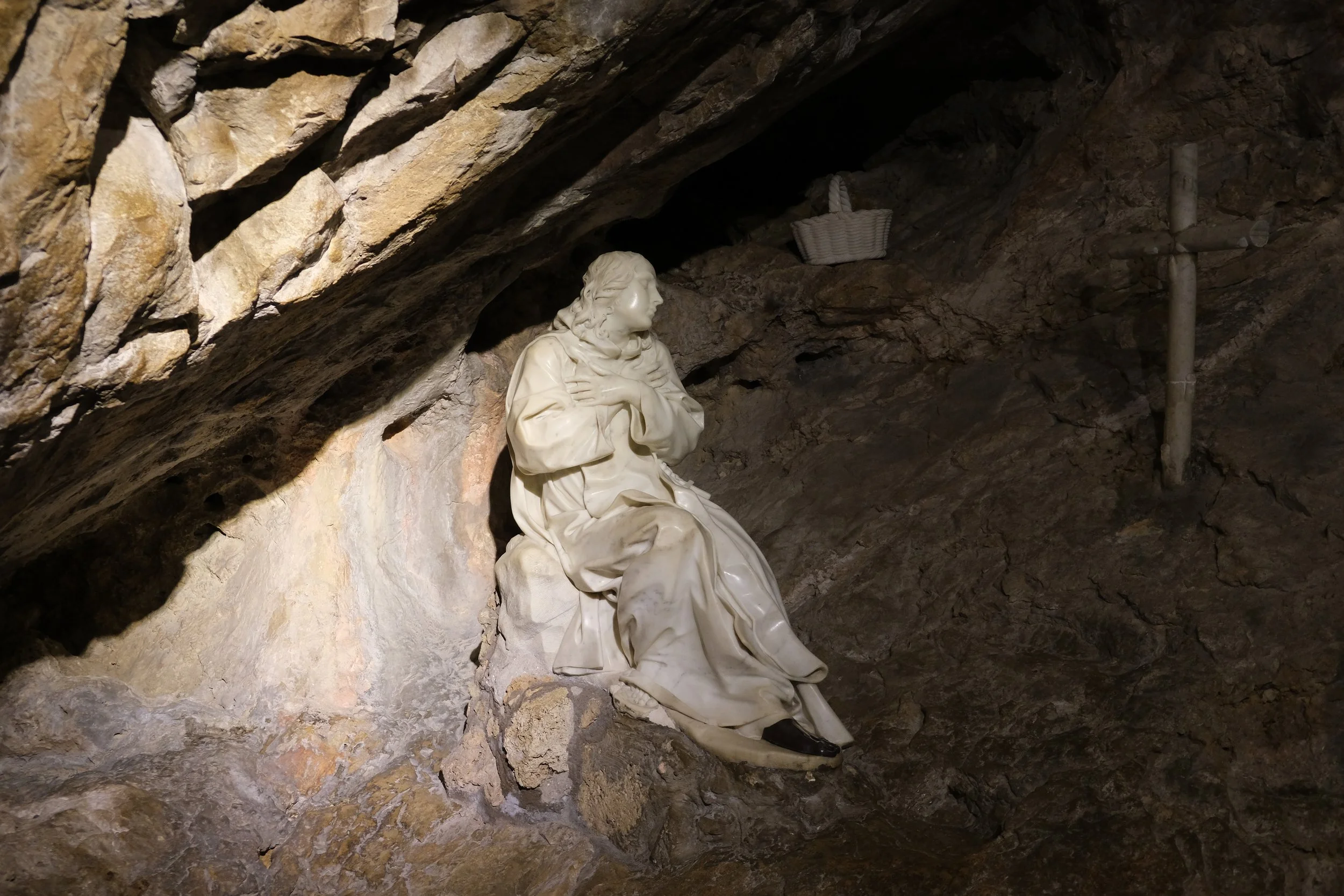 09 - 01 benedict in his cave.JPG