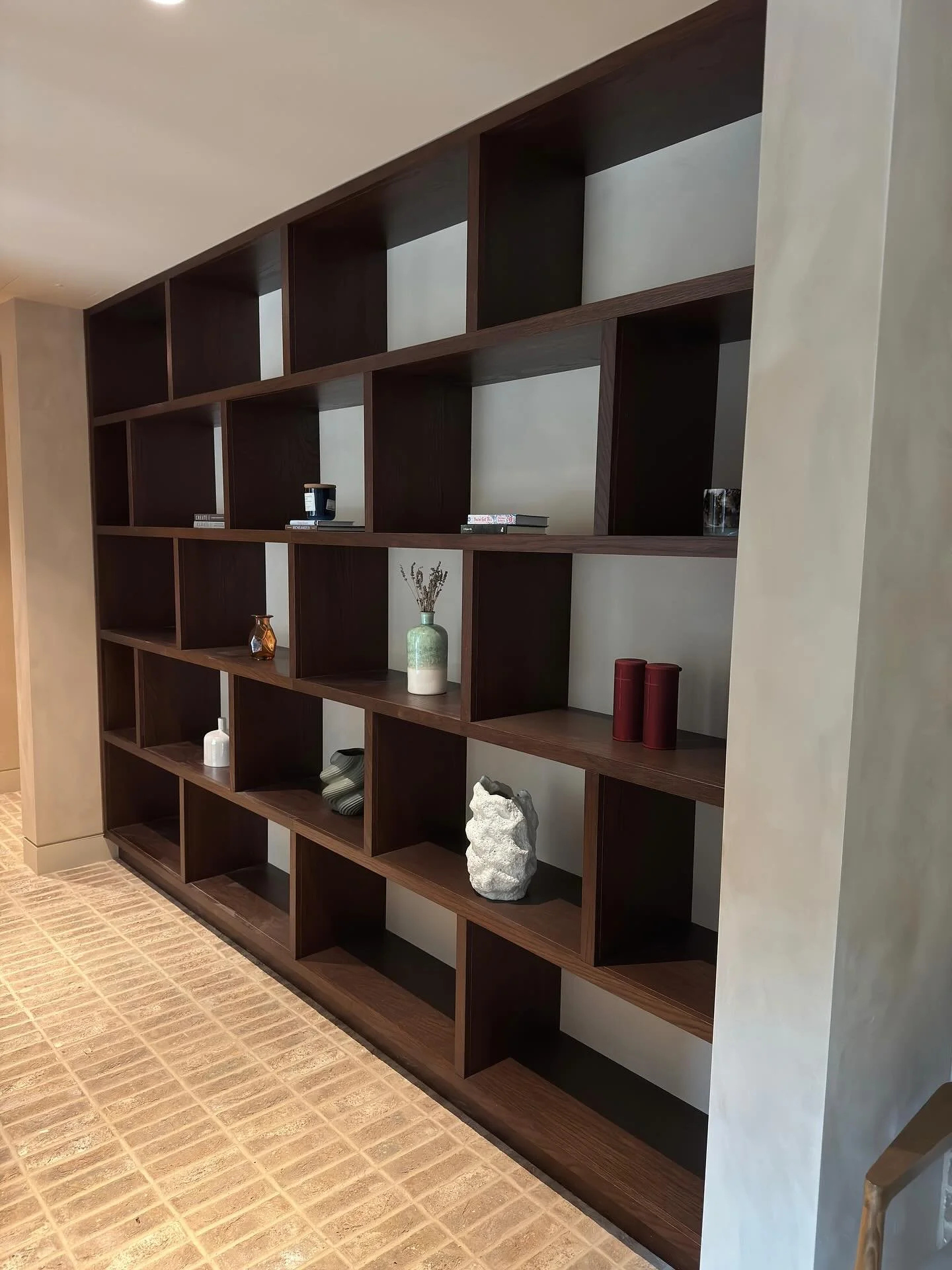 A stunning library wall we created and installed. #kingsbrookjoinery #kingsbrookjoineryltd #home #homestyle #homedesign #interi&ouml;r #interiordecor #interiordesign #joinery #joinerydesign #carpentry #storage #storagesolutions #storagedesign