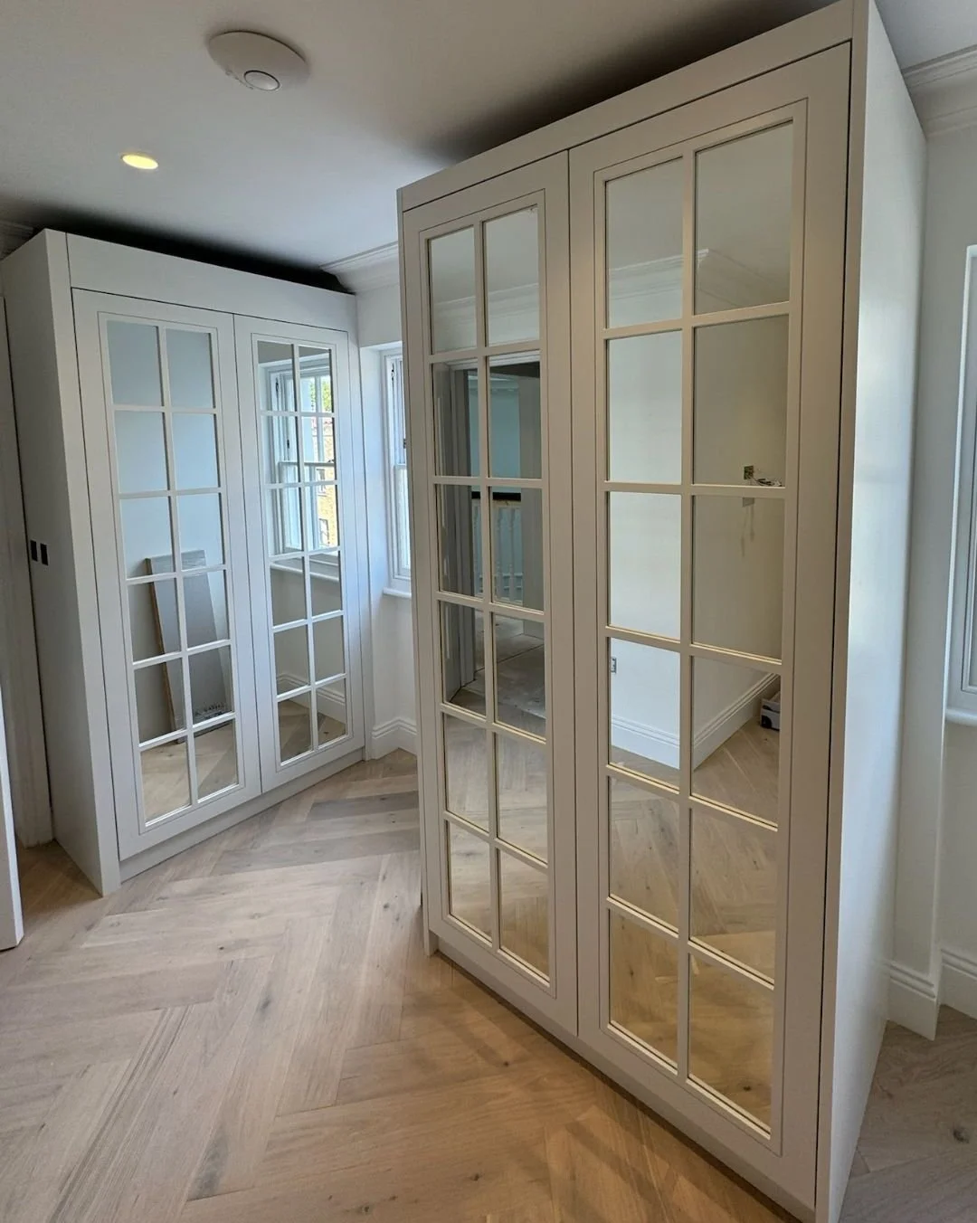Mirrors can help bring light and air to a space; we love how these double wardrobes have turned out! 

#buckinghamshirebusiness #buckinghamshiresmallbusiness #bespokefurnituredesign #cabinetmaking #cabinetmaker #bucksandbeyond #bespokedesign