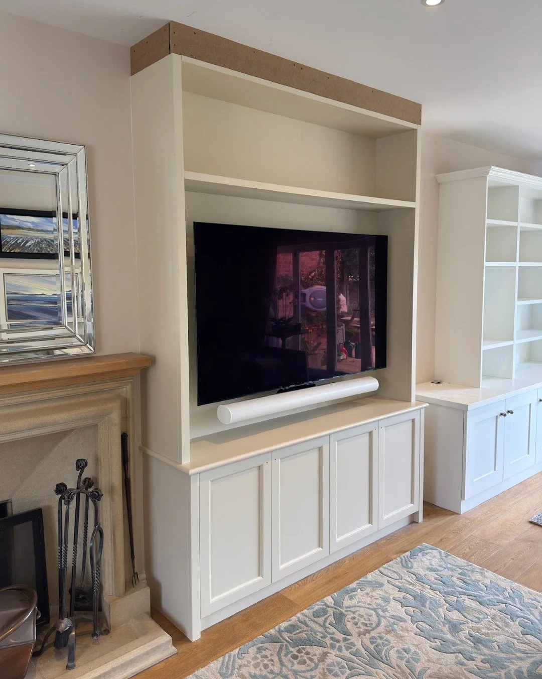 Short on storage? A solution like this could be just what you're after...

Bespoke fitted units that work with your decor and needs. 

#buckinghamshirebusiness #buckinghamshiresmallbusiness #bespokefurnituredesign #cabinetmaking #cabinetmaker #bucksa
