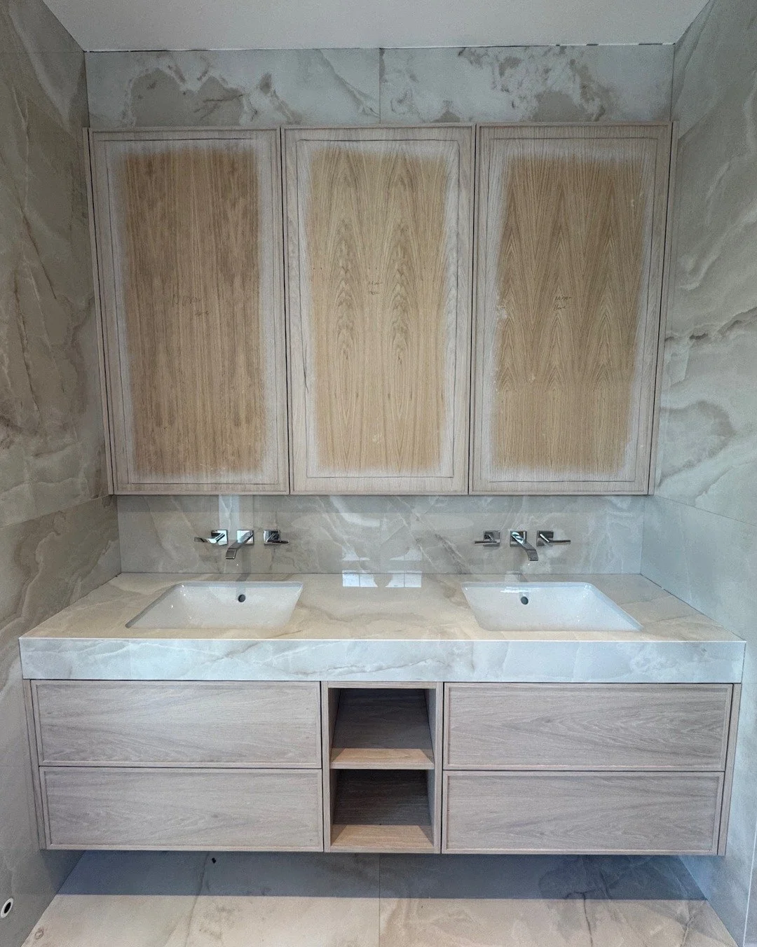 His and hers. Or hers and hers. Or his and his. Or all mine. 

#buckinghamshirebusiness #buckinghamshiresmallbusiness #bespokefurnituredesign #cabinetmaking #cabinetmaker #bucksandbeyond #bespokedesign