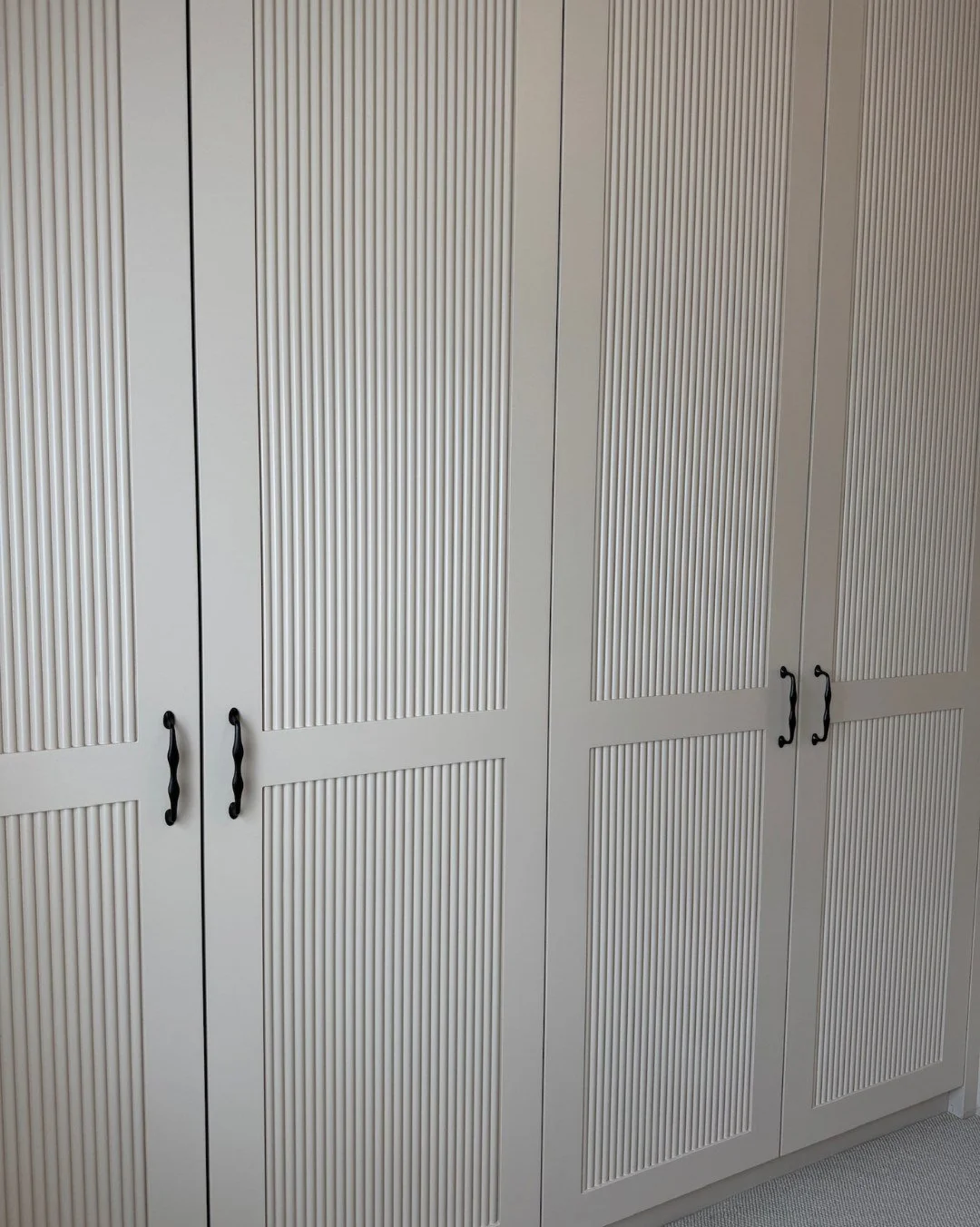 We're obsessed with the little details. 

It's those that transform your space and elevate the finished result. 

#buckinghamshirebusiness #buckinghamshiresmallbusiness #bespokefurnituredesign #cabinetmaking #cabinetmaker #bucksandbeyond #bespokedesi