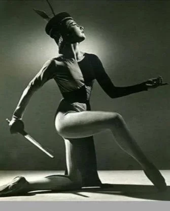 gillian-lynne-black-queen-sadlers-wells.jpg