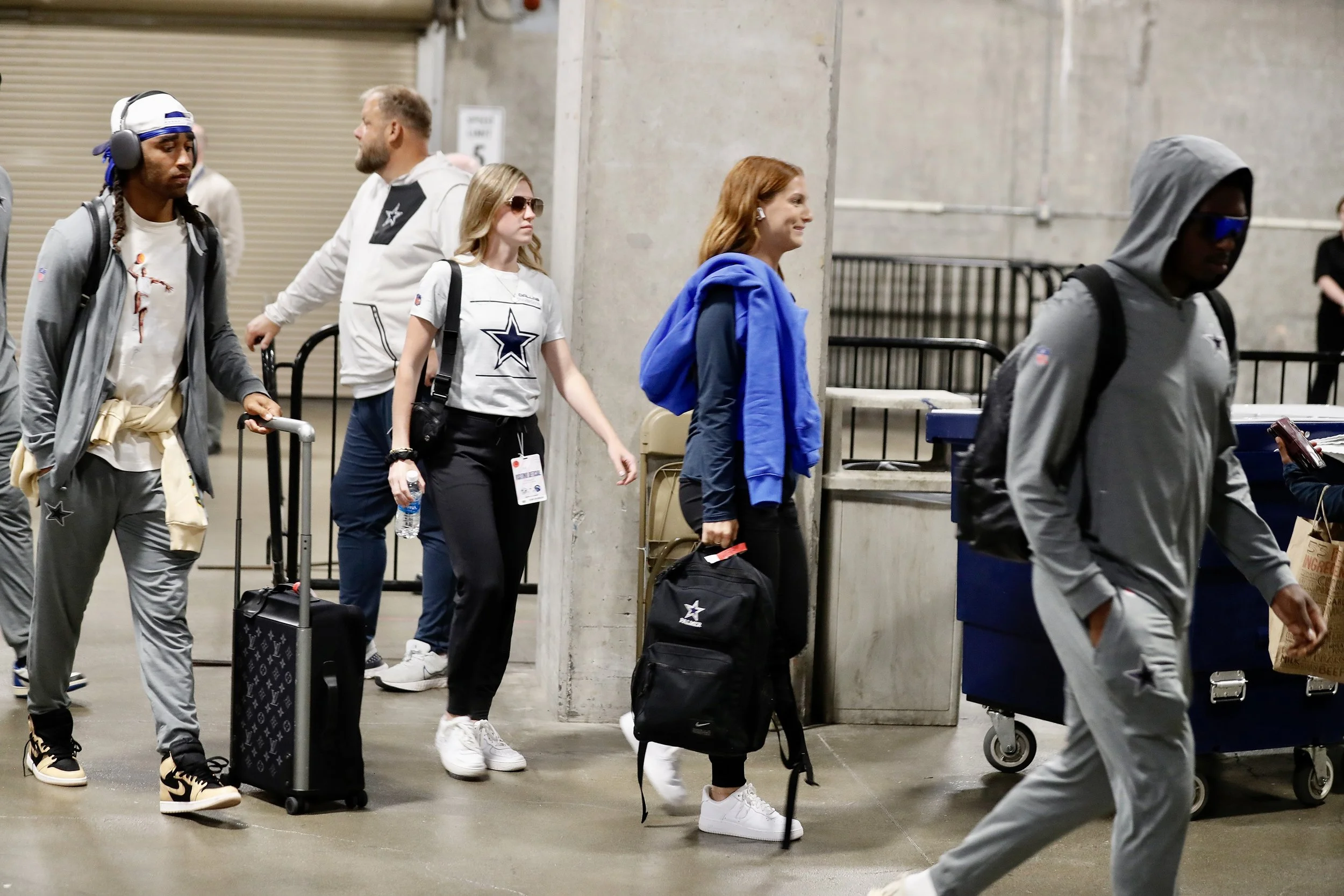 Sports team traveling together representing team sports nutrition consulting services