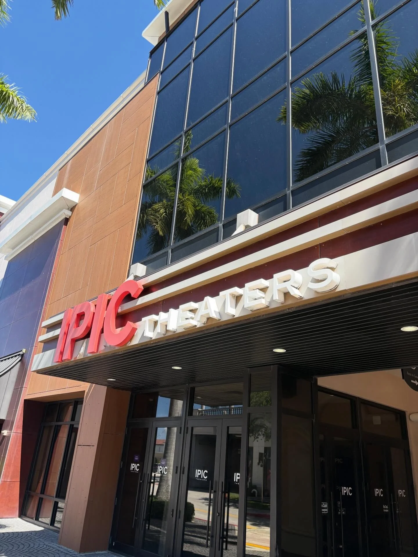 IPIC Theaters Boca Raton (Mizner Park) - Boca Raton, FL

Theater #15 of 2025

#ipic #ipictheaters #tourdecinemas