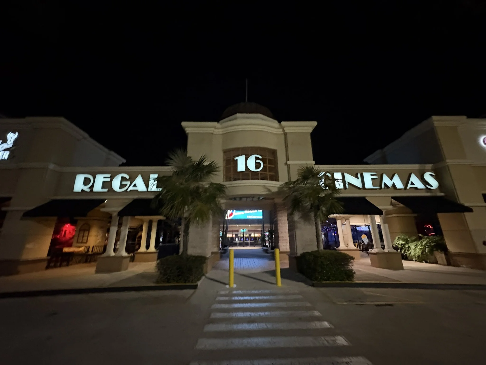 Regal Magnolia Place - Coral Springs, FL