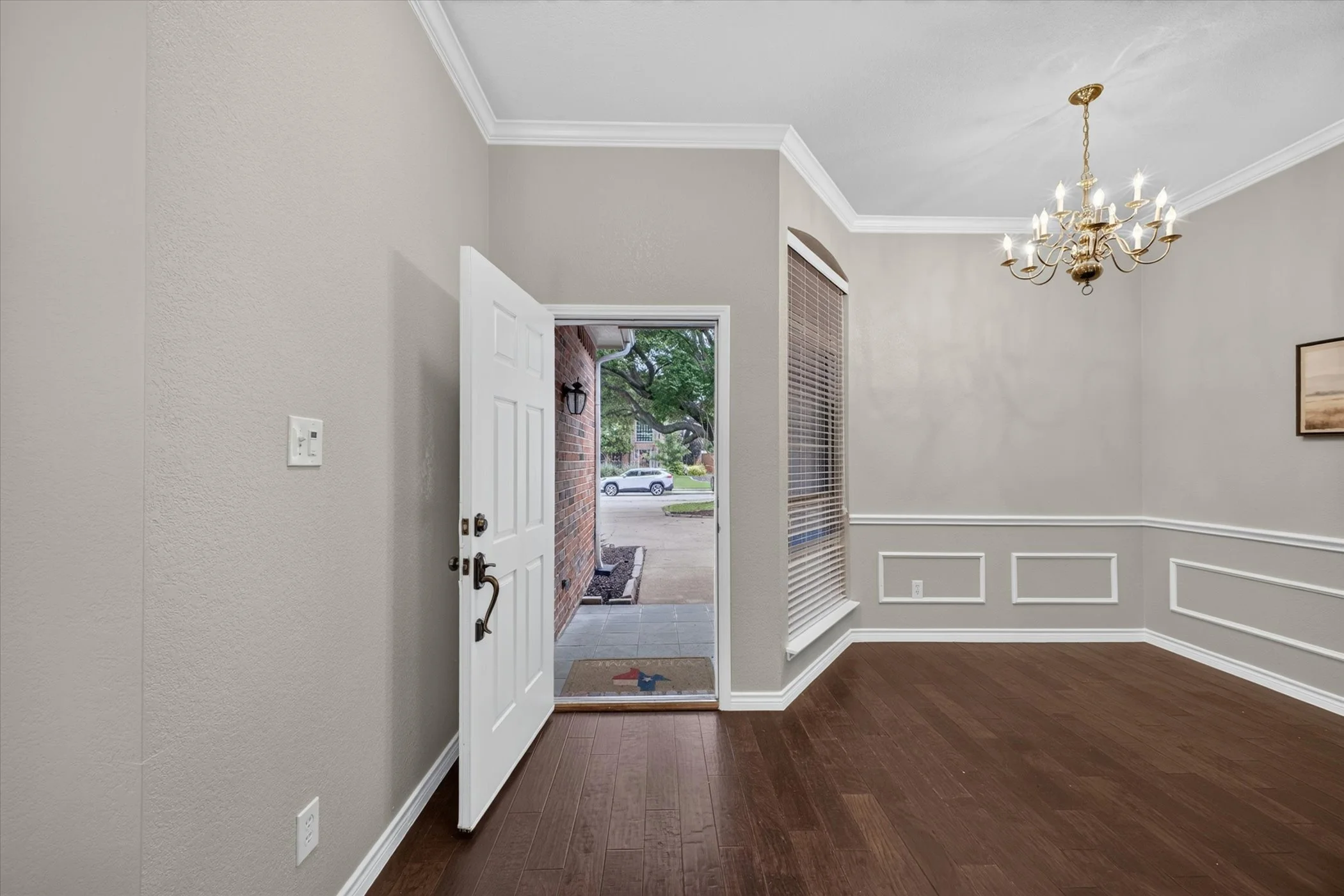 08-1604-Willow-Ln-Windowstill.jpg