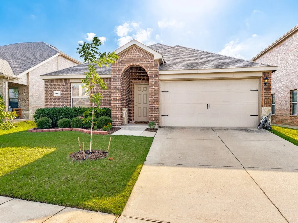 2104-shady-glen-trl-princeton-tx-75407-MLS-1.jpg