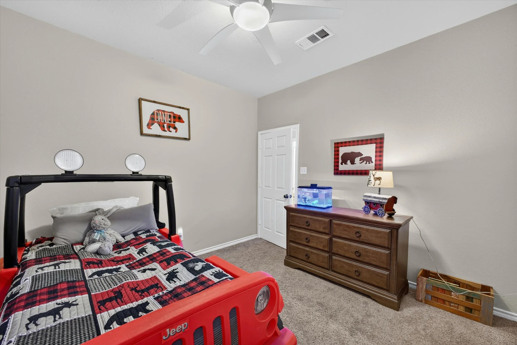 35-1604-Willow-Ln-Windowstill.jpg
