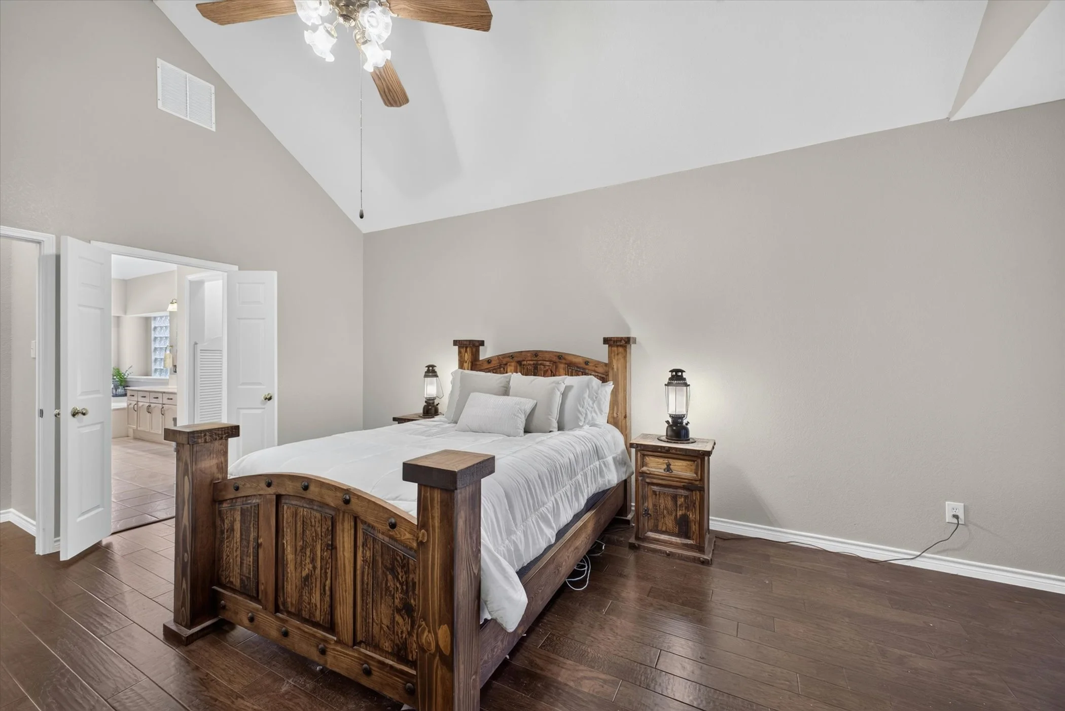 26-1604-Willow-Ln-Windowstill.jpg