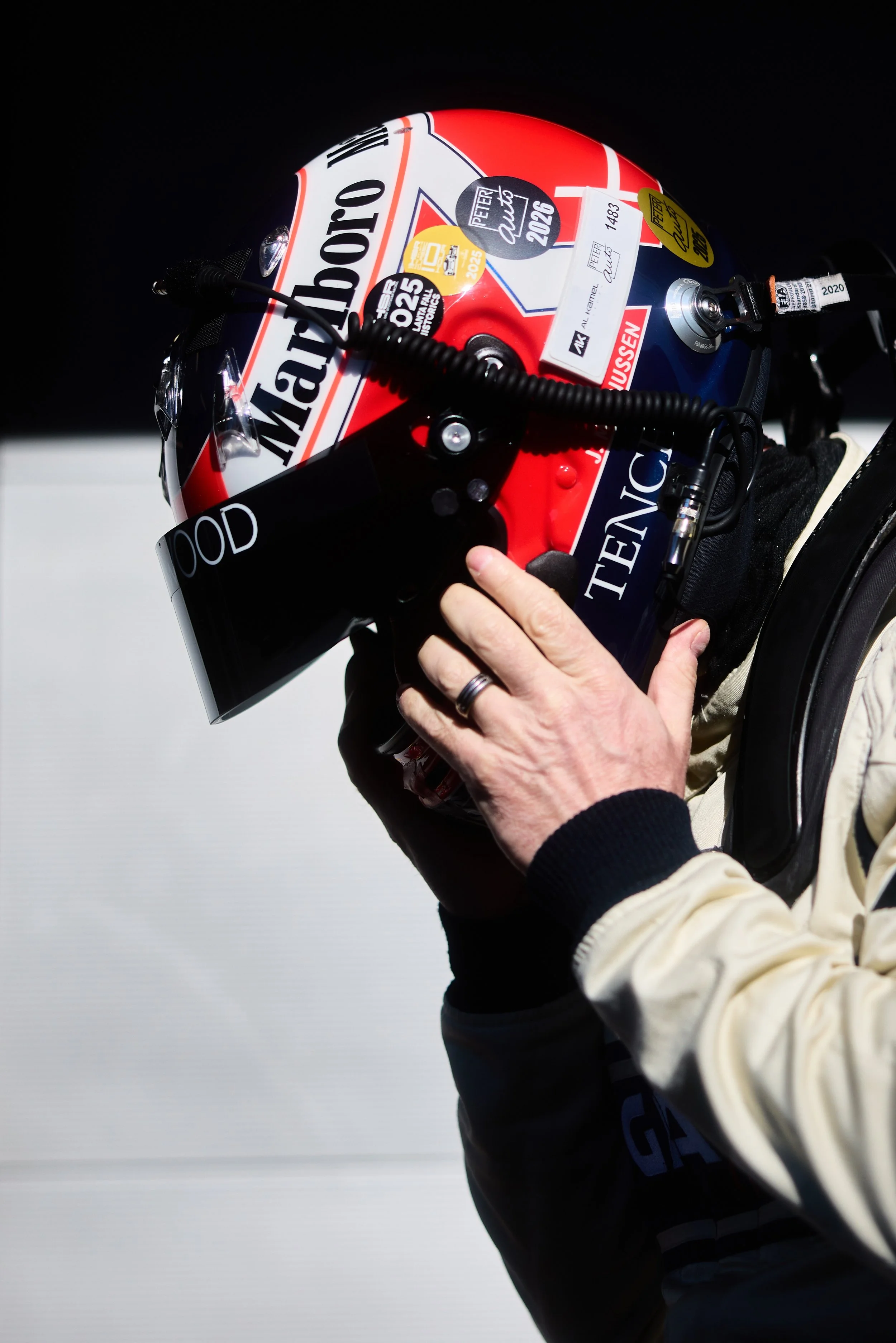 Jan Magnussen. The Marlboro/Kenwood helmet, before the start.