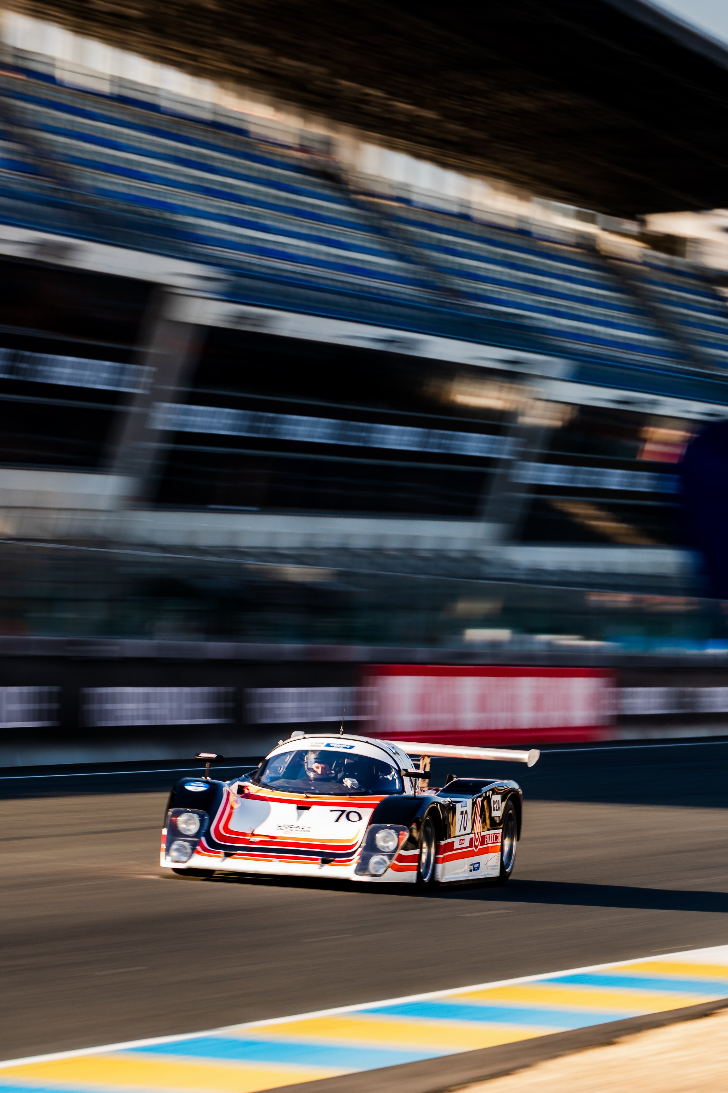 Race-6a4d22b7001b2ecae108.jpeg