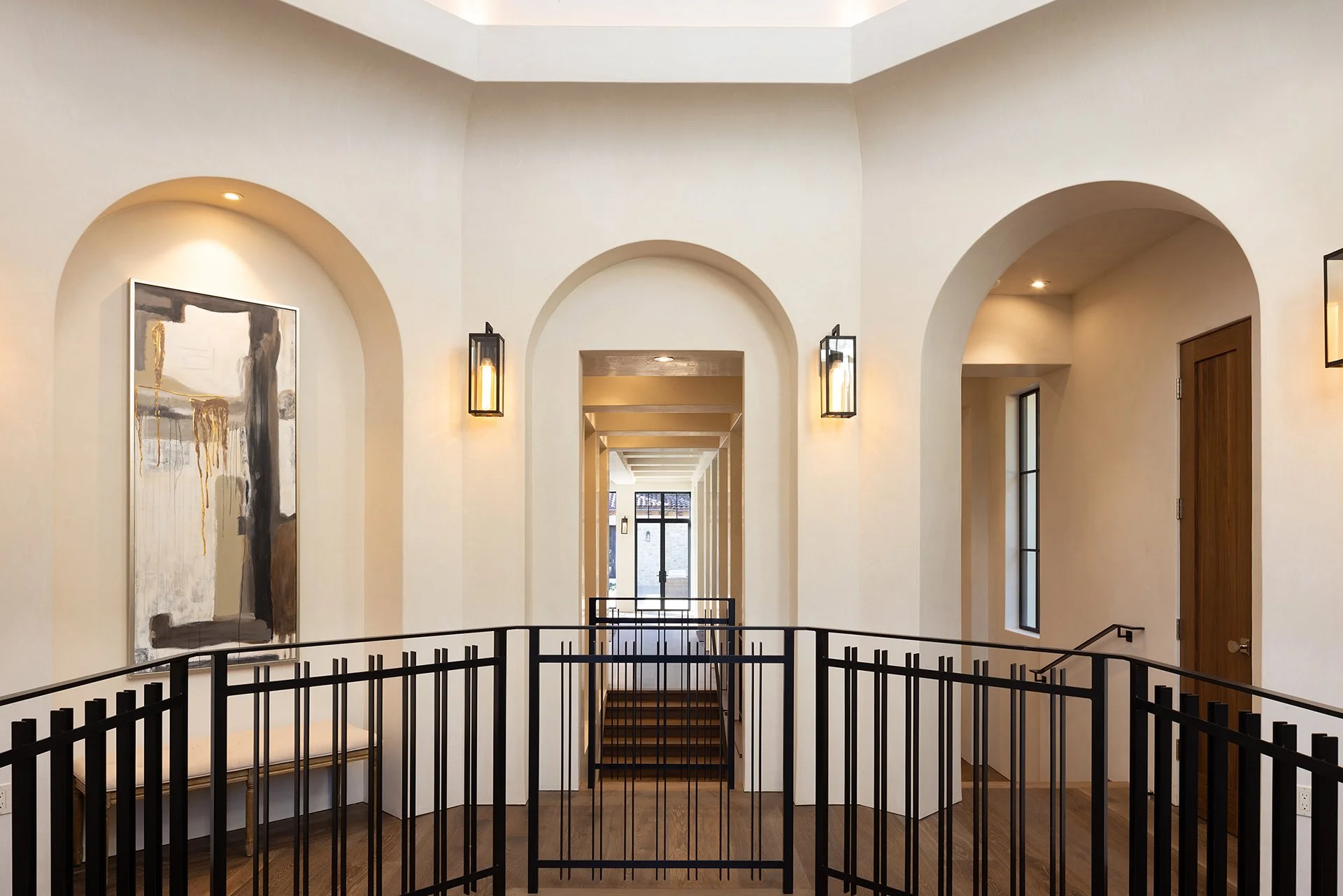 11 24275ViaMalpasoHallway.jpg