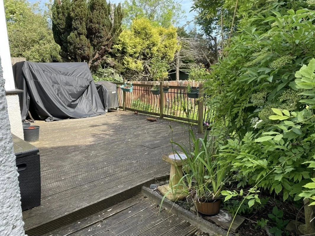 London house garden decking (before pic).jpg