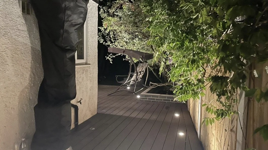 London house garden decking 8.jpg