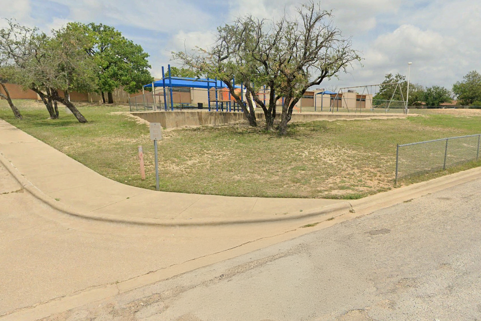 Kline Whitis Elementary School Fencing