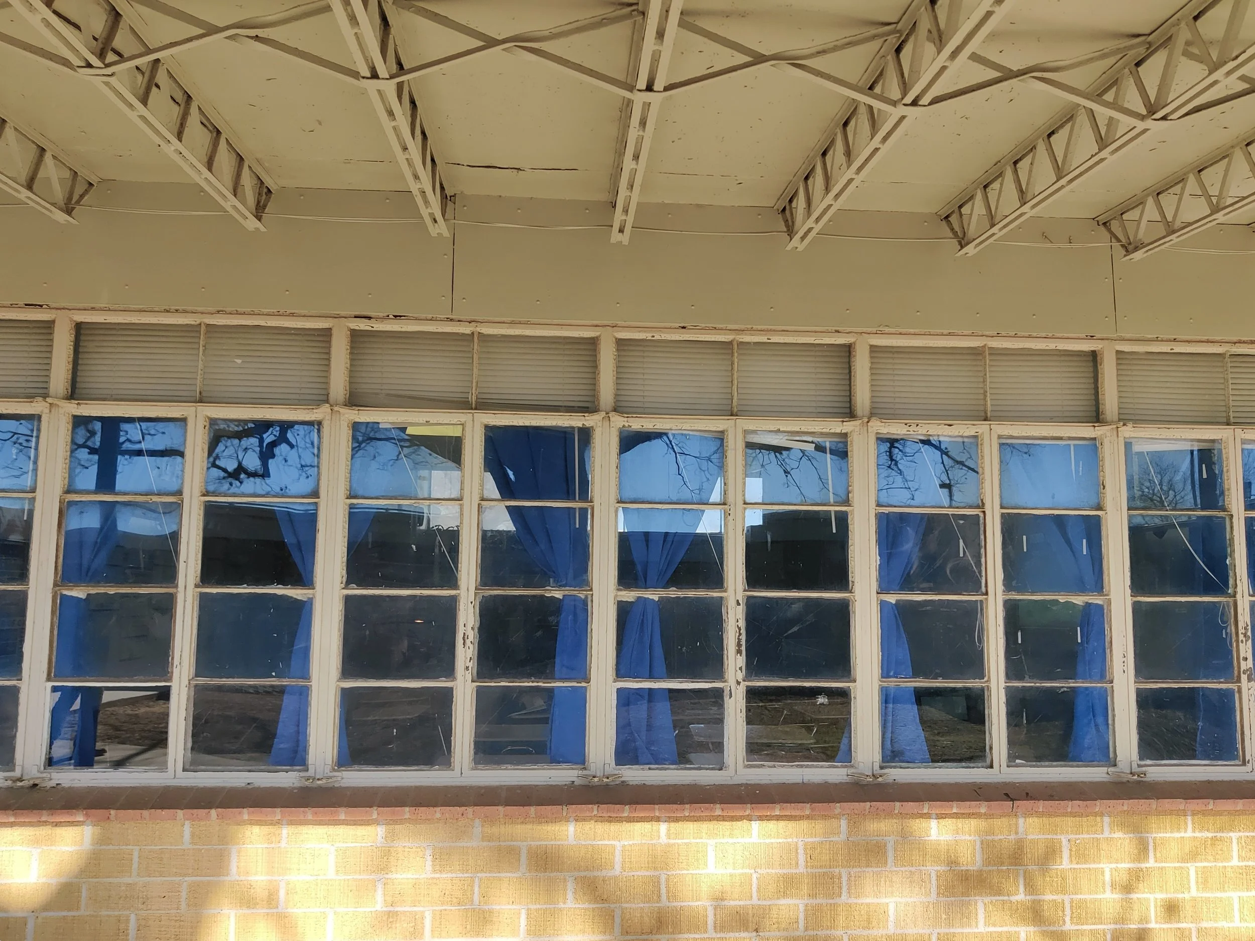 Lampasas Middle School Windows