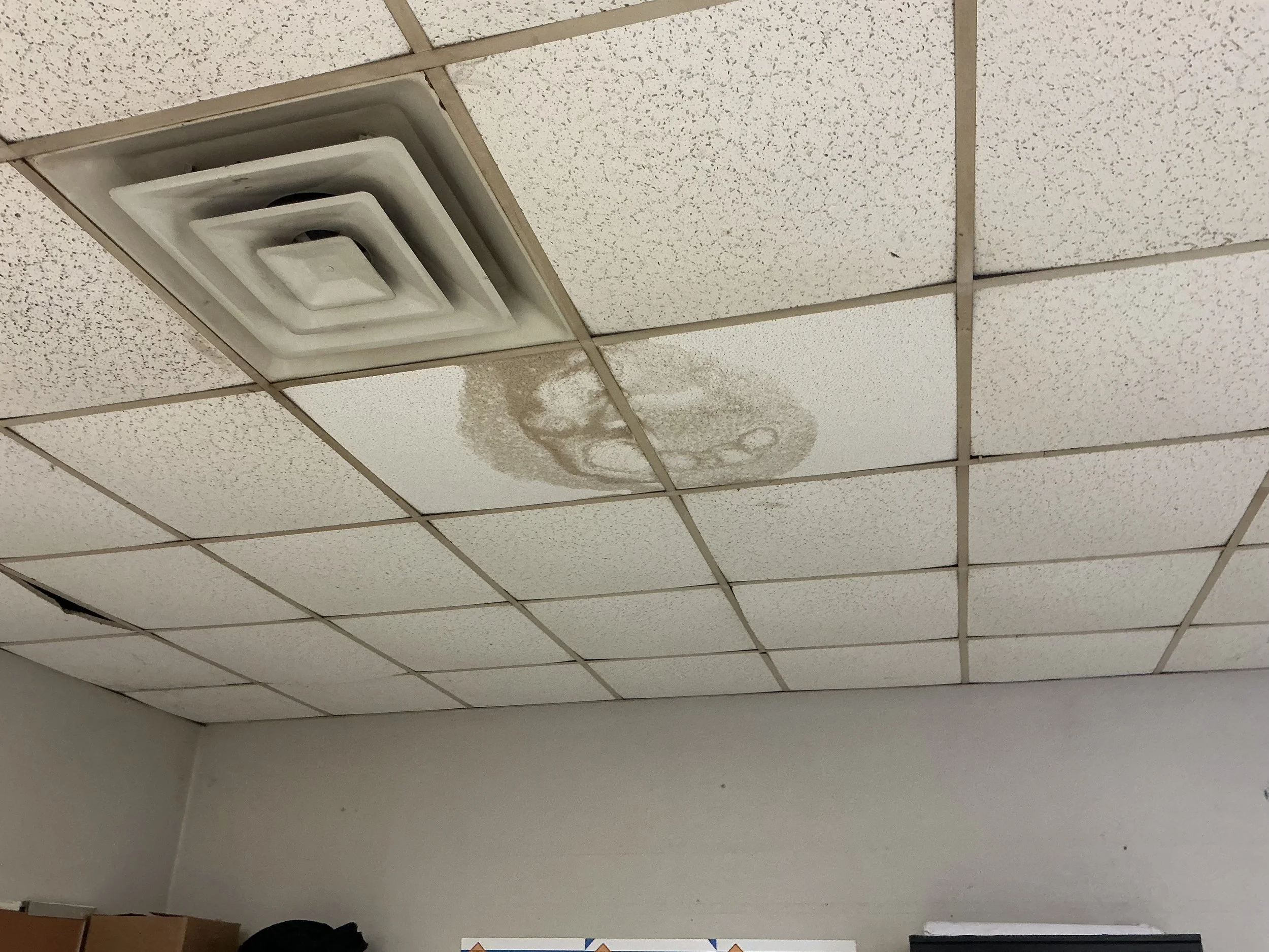 Lampasas Middle School Ceiling