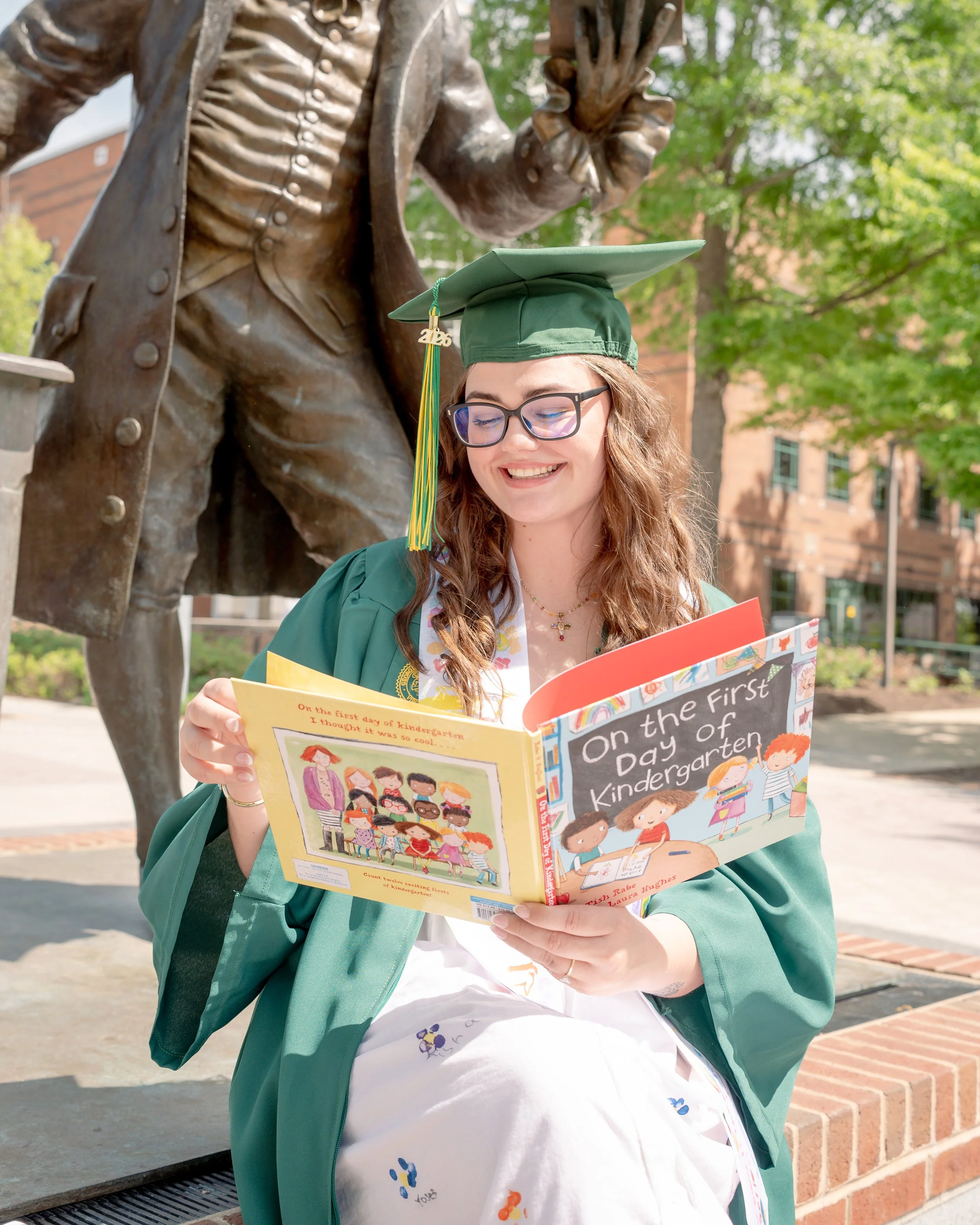 Client 110_Danielle Binns_Graduate Session-7.jpg