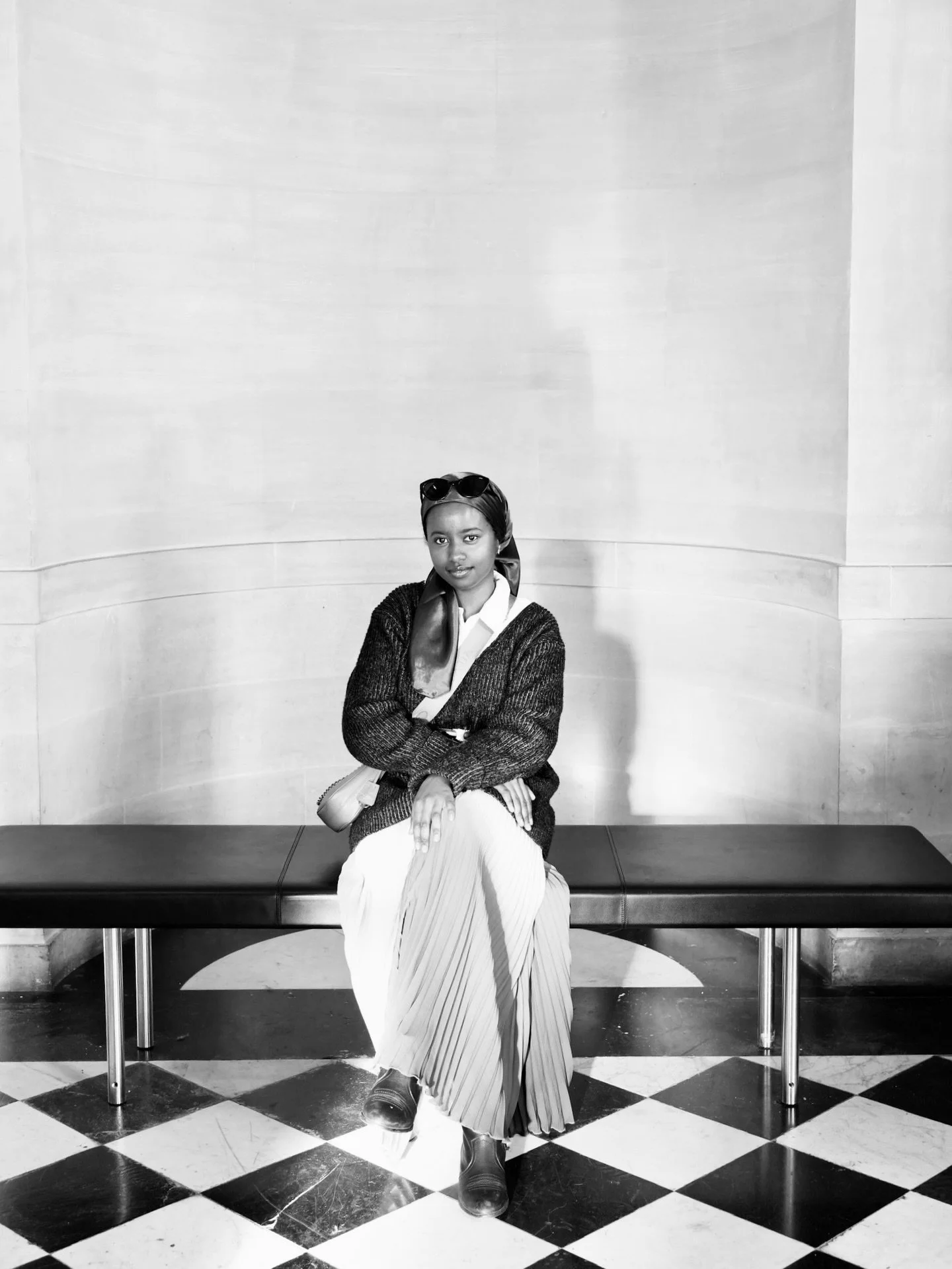 Paris, in passing 🖤

#louvre #explore #museum