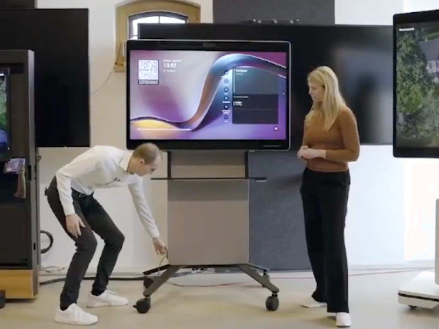 Wilkhahn Confair next Display Rack für Cisco Boards