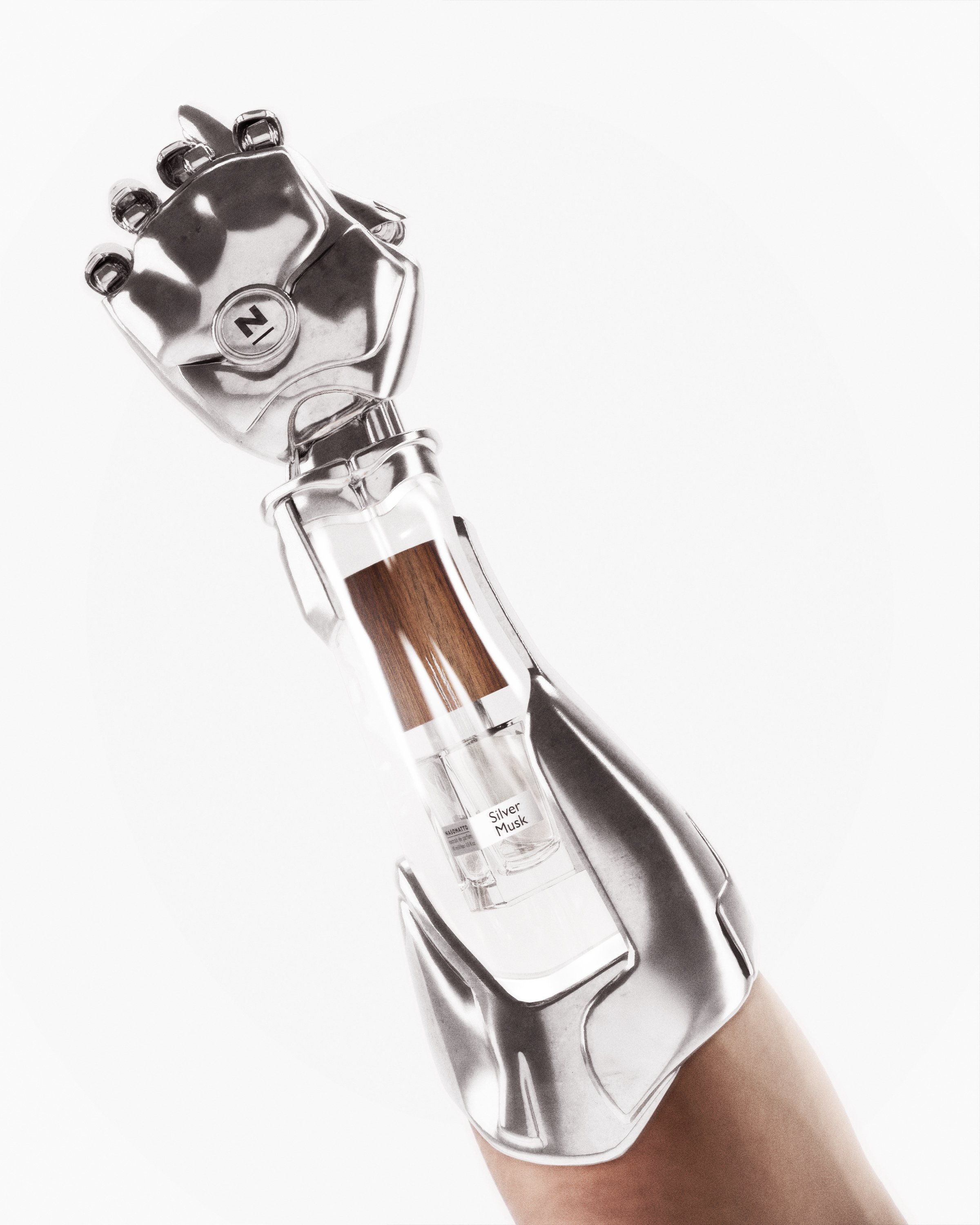 Nasomatto-Content-Perfume Holders Campaign-Silver Musk.jpg