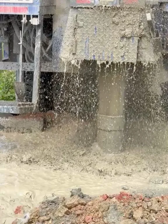 &laquo; La plus grande des bonnes nouvelles &raquo; 💧❤️

Imaginez un instant le bonheur que ce village est en train de vivre aujourd&rsquo;hui.

Ces familles qui n&rsquo;ont jamais eu de robinet dans leur maison. Ces femmes, ces hommes et ces enfant