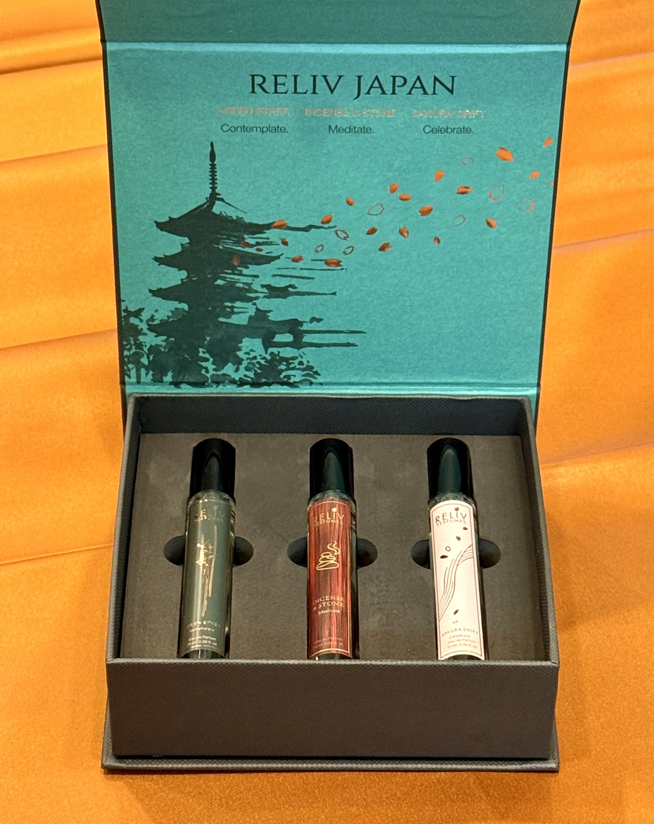 Collection - 10 ml - open.jpg