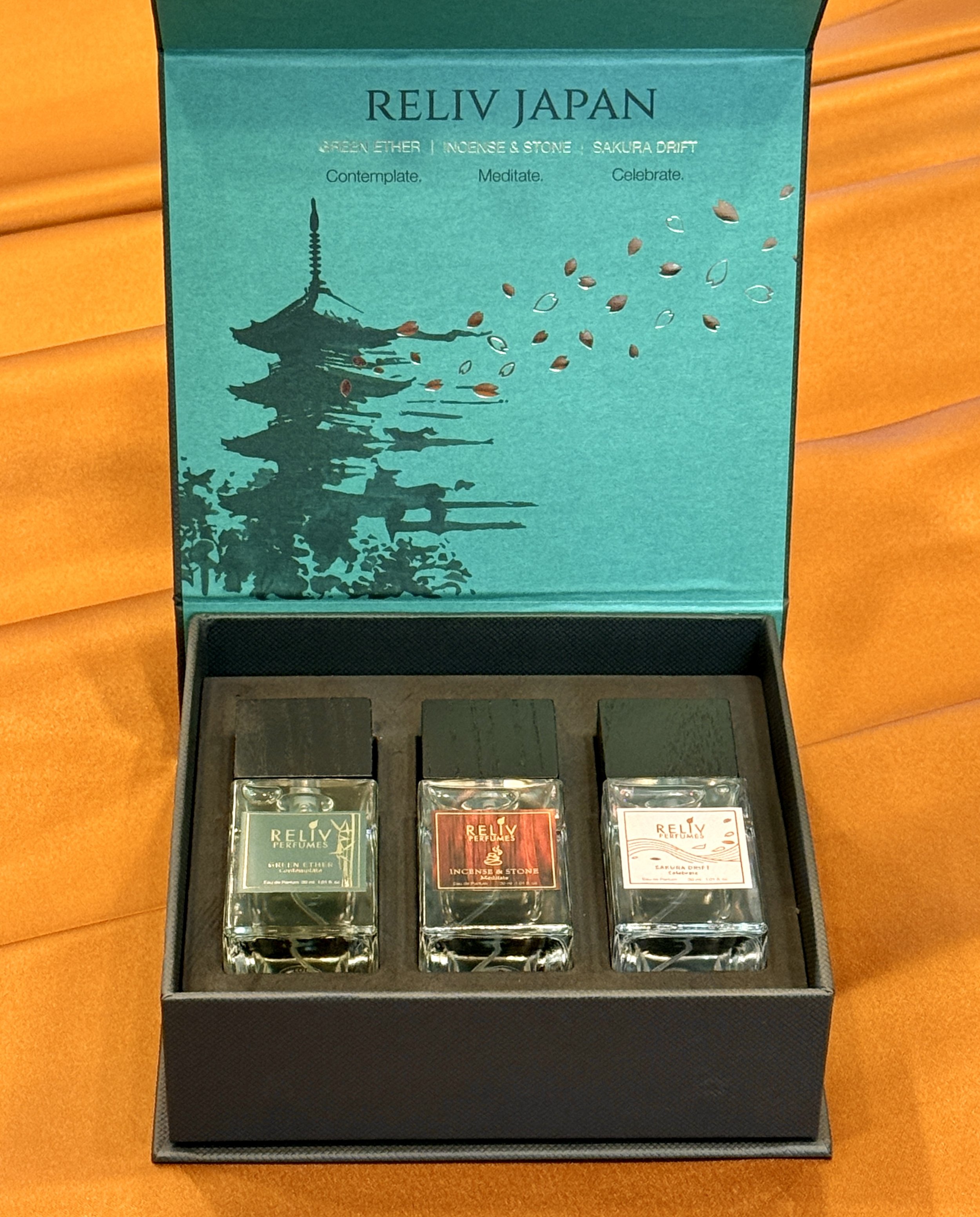 Collection - 30 ml - open.jpg